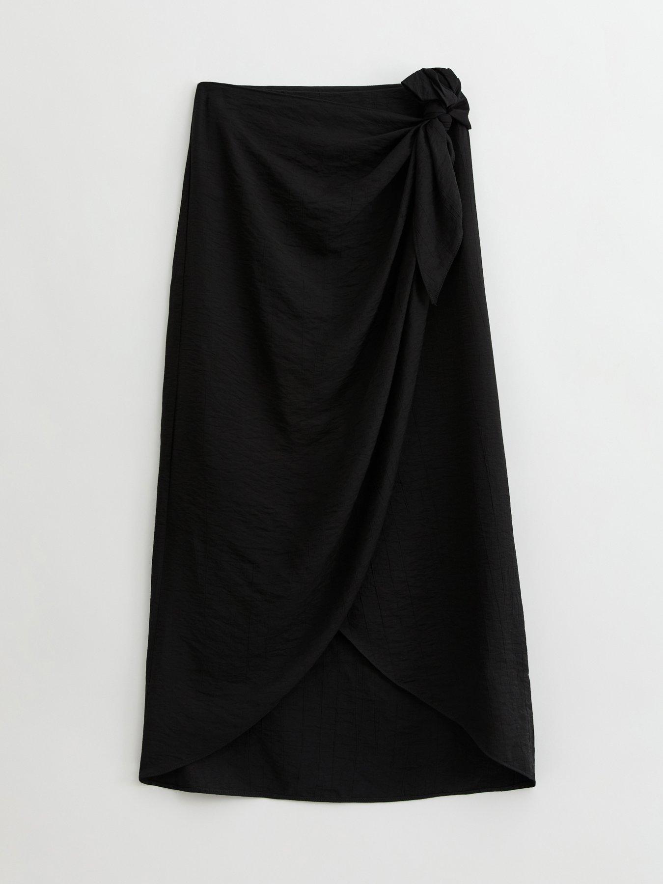 Image 6 of 6 of New Look Black Crinkled Sarong Midi Skirt