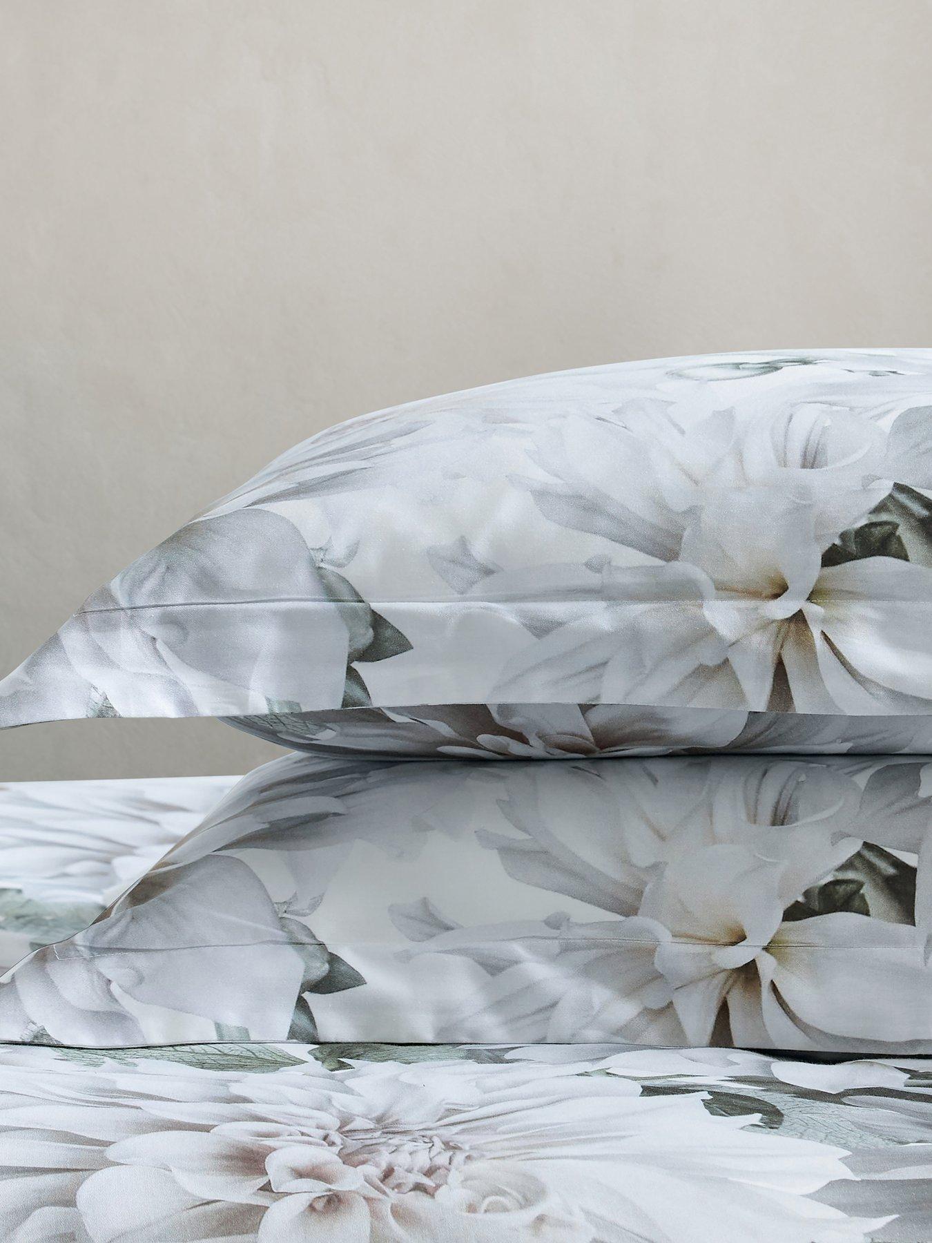 Image 4 of 5 of Ted Baker Clove Floral 100% Cotton Sateen Duvet Cover Set&nbsp;