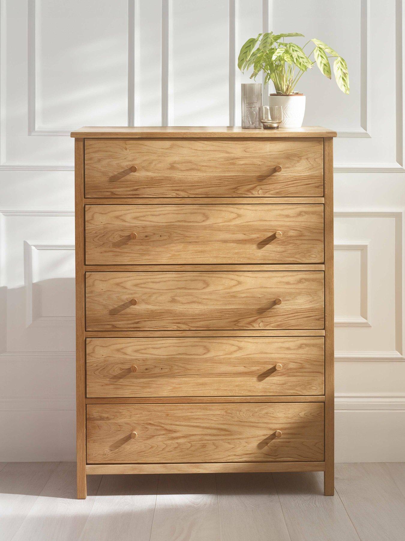 undefined Coxmoor 5 Drawer Wide Chest - Contains Solid Oak