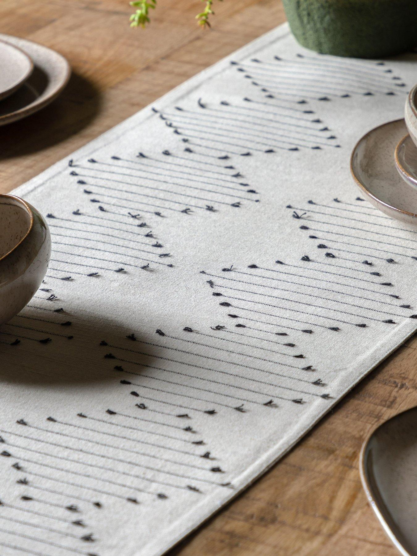 undefined Boheme Diamond Weave Table Runner – 36 x 180 cm