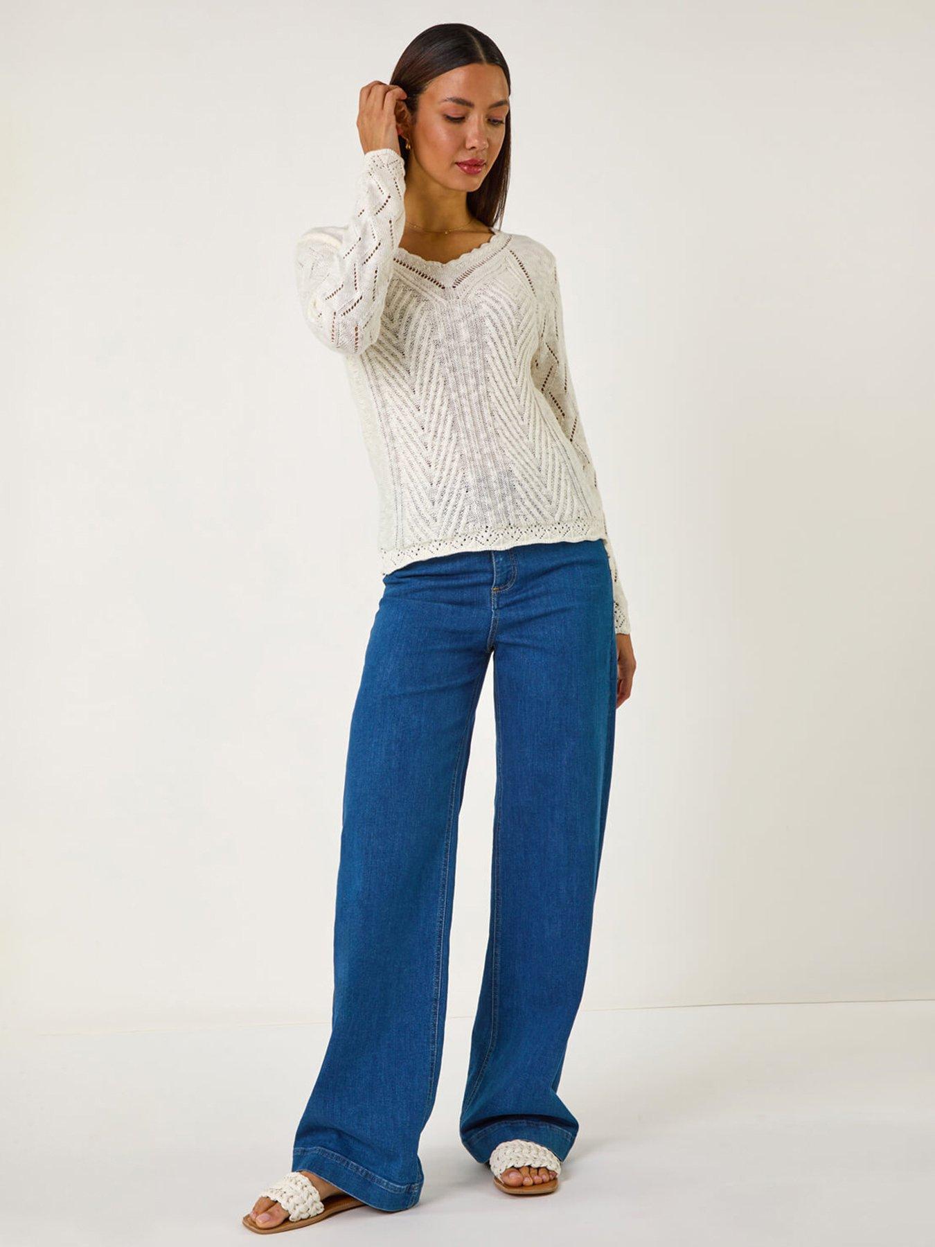 Image 3 of 5 of Roman Scallop V-neck Knit Jumper - Ivory