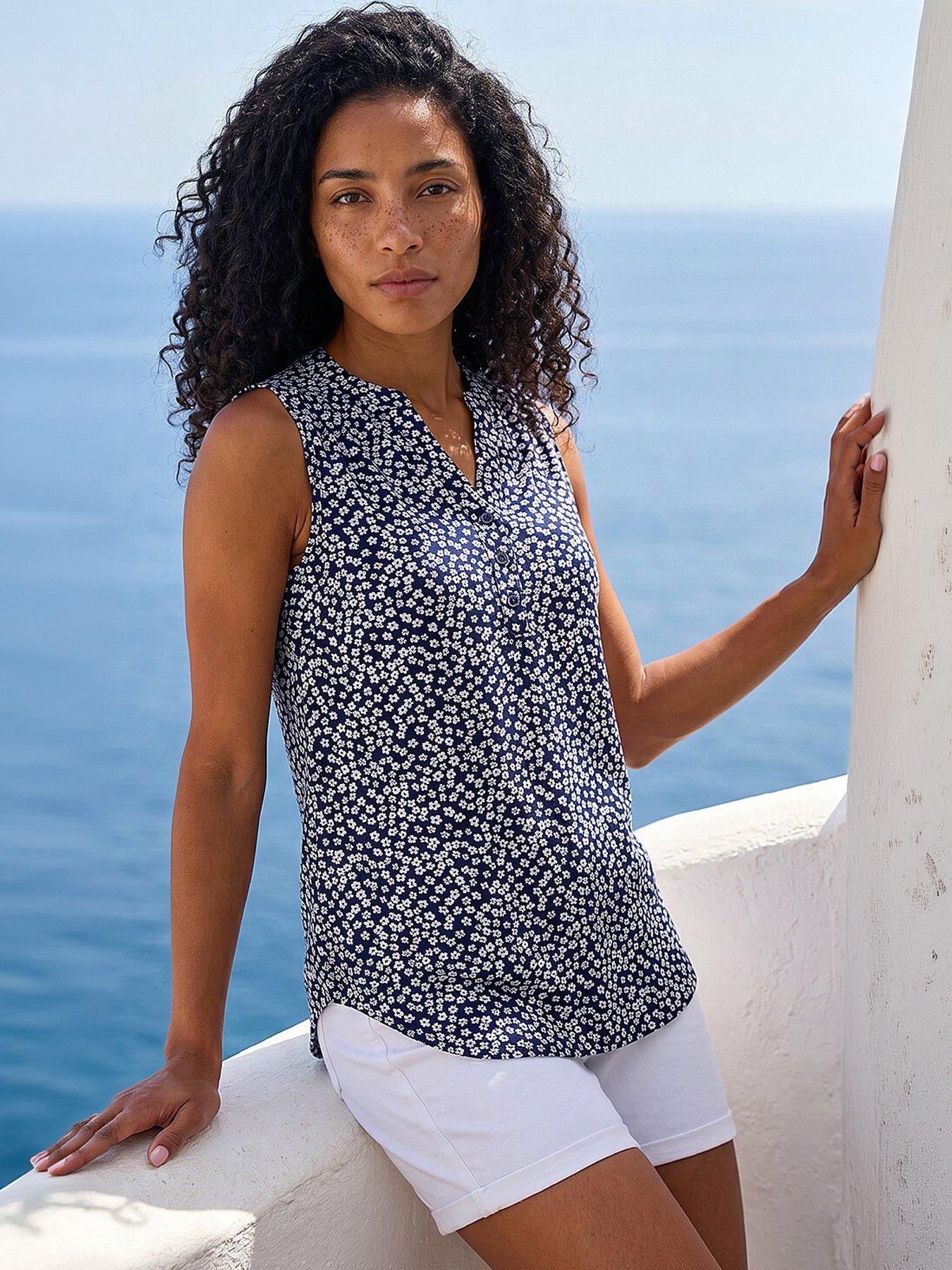 Roman Textured Floral Print V-Neck Stretch Top - Navy