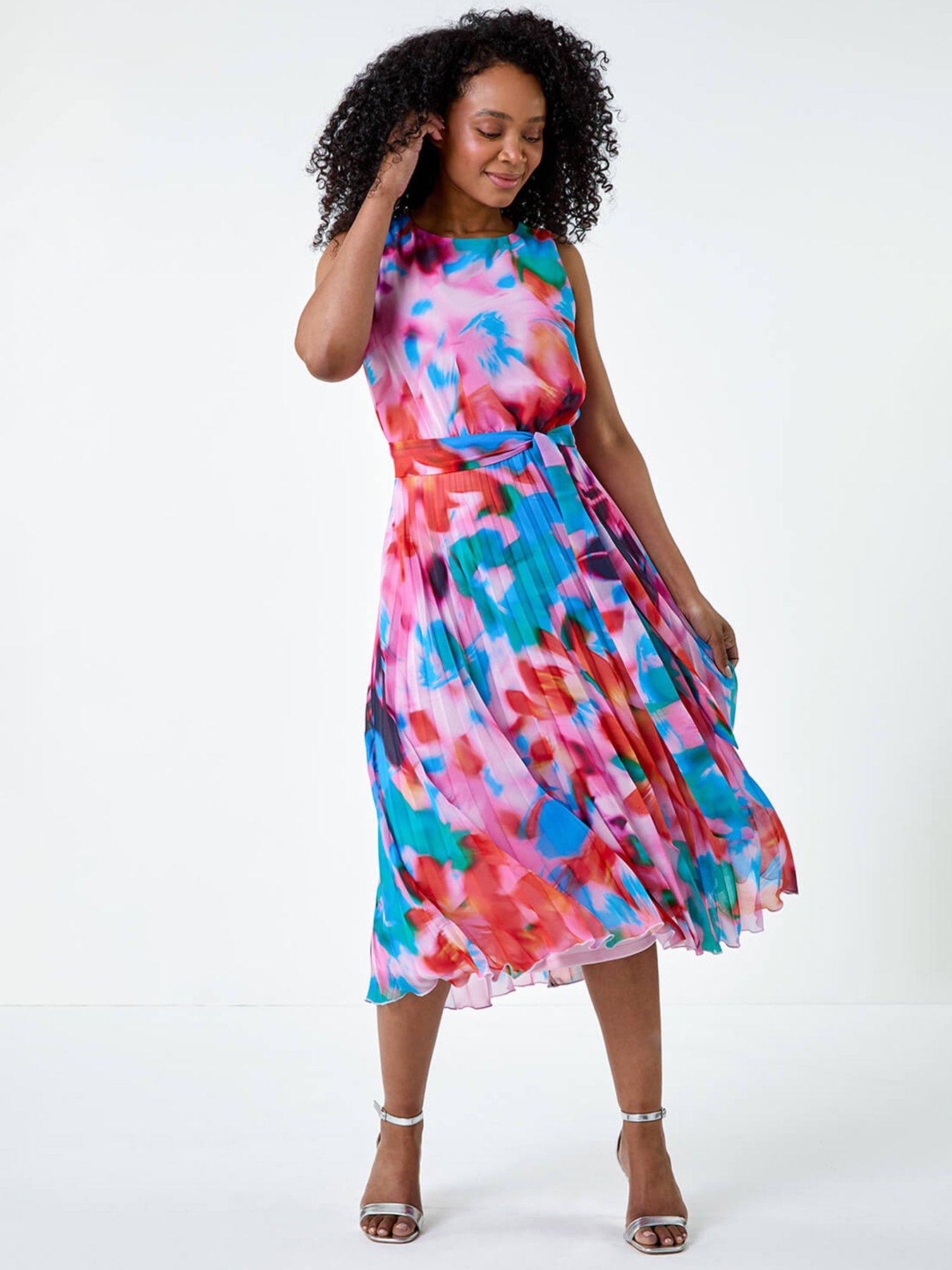 undefined Petite Abstract Print Pleated Midi Dress - Pink