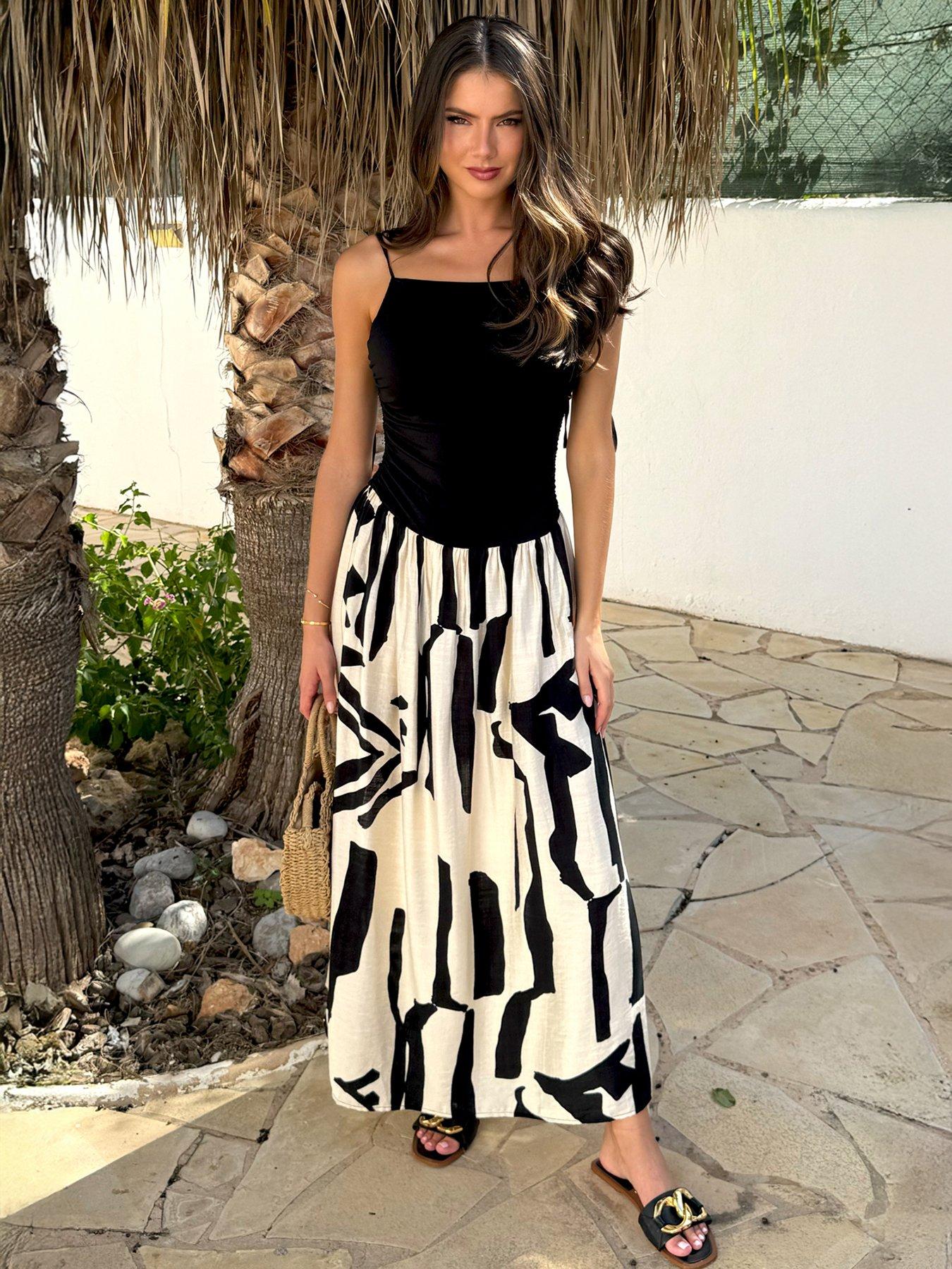 undefined Ax Paris Strappy Mono Print Maxi Dress