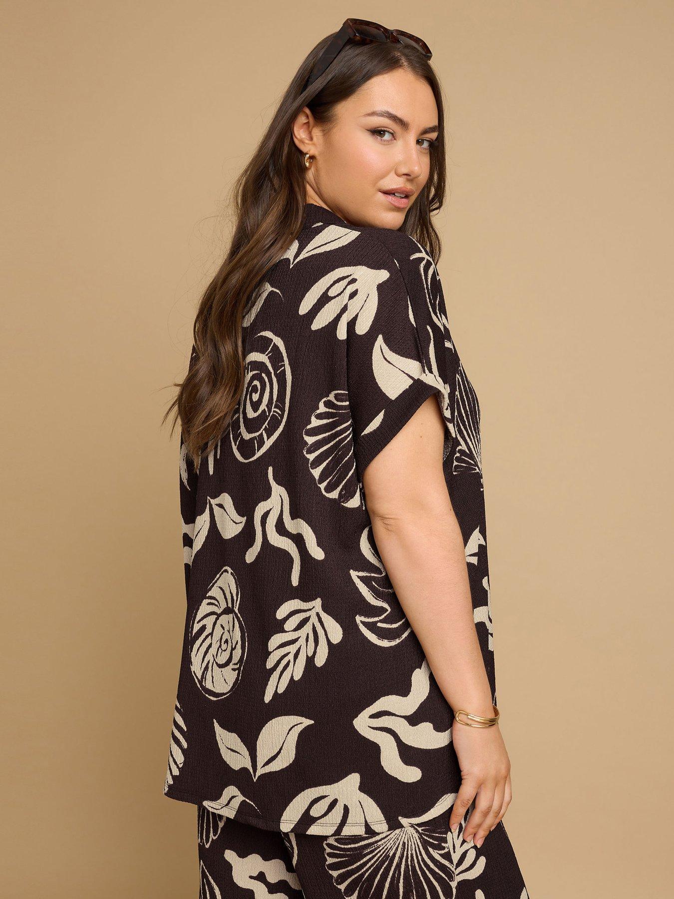 Image 2 of 3 of Yours Curve Grown On Boxy Shirt