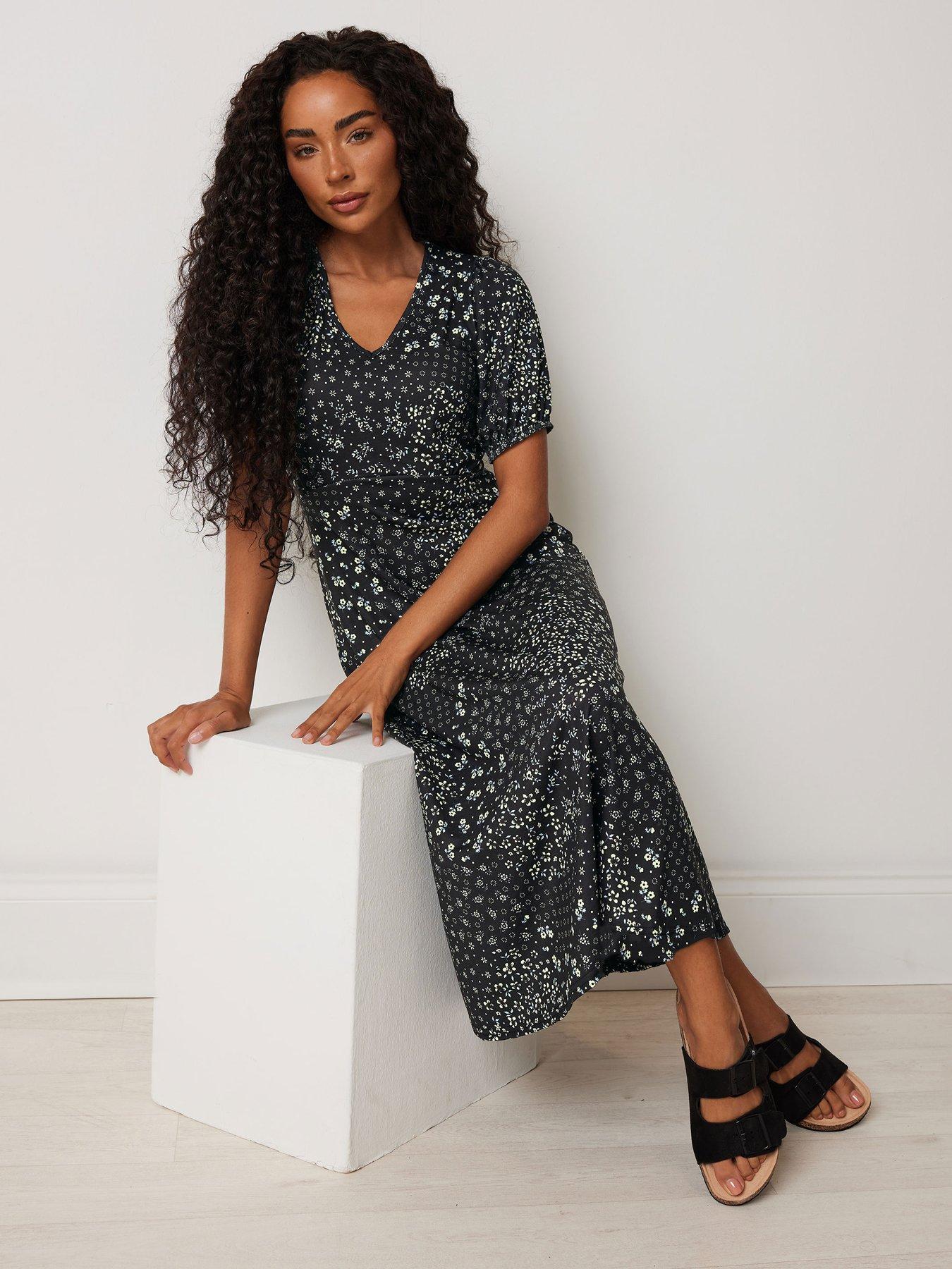 Image 3 of 4 of M&Co Petite Petite Floral V Neck Midi Dress
