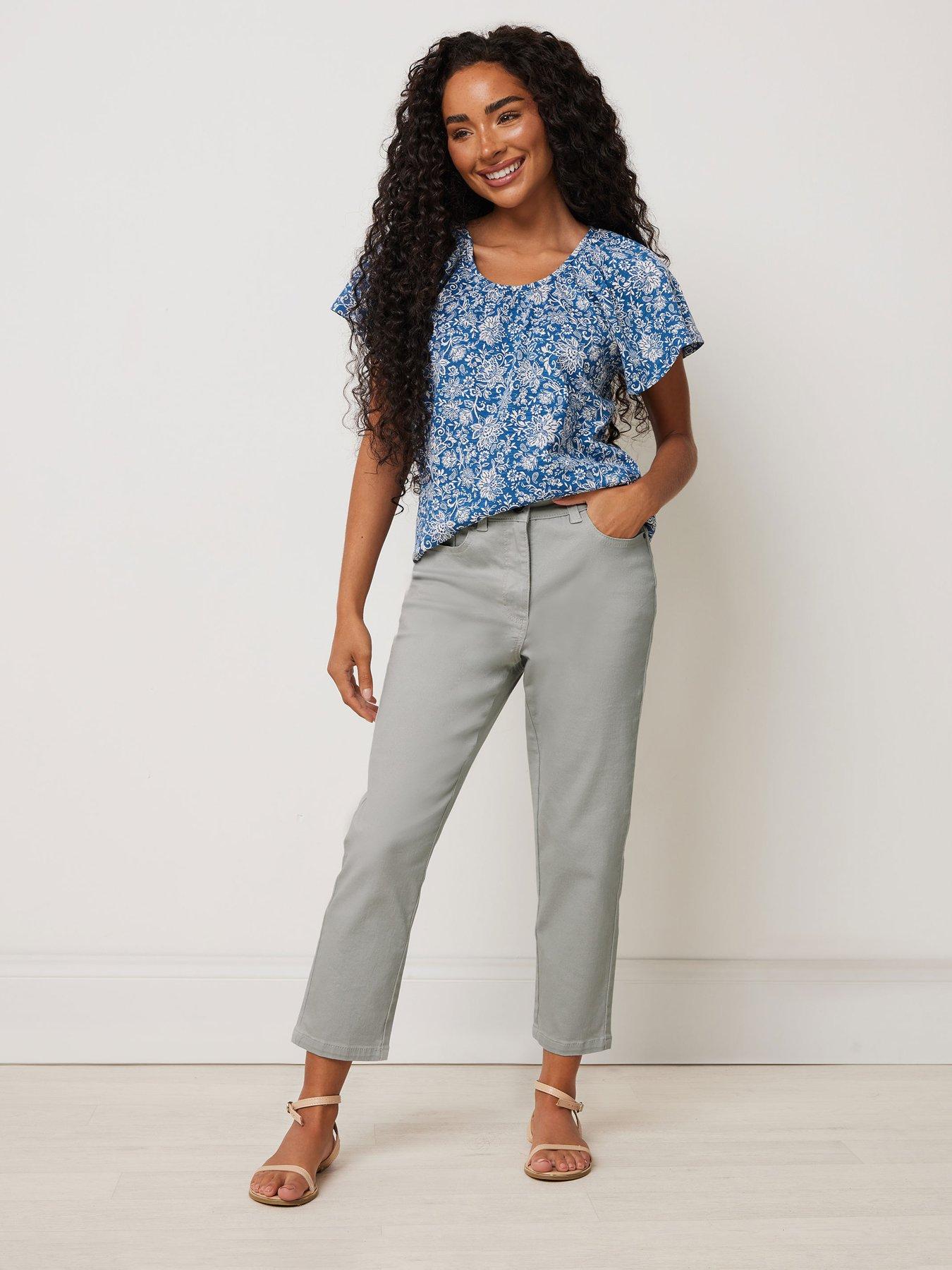 Image 3 of 4 of M&Co Petite Petite Crop Jean