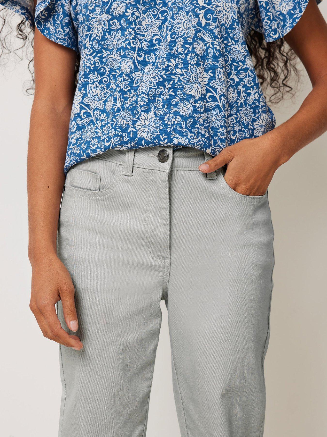 Image 4 of 4 of M&Co Petite Petite Crop Jean