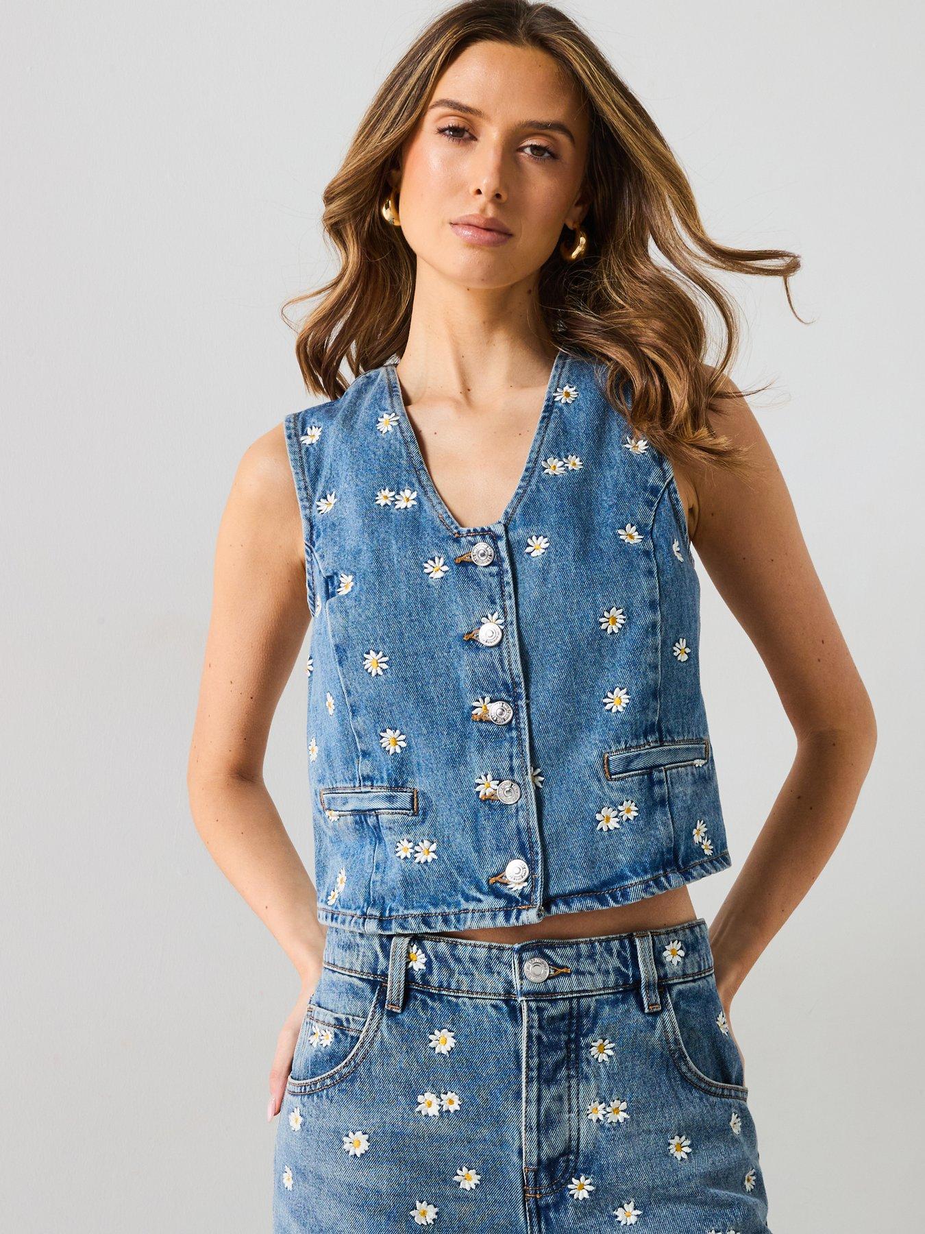 undefined Flower Embroidered Crop Vest - Blue