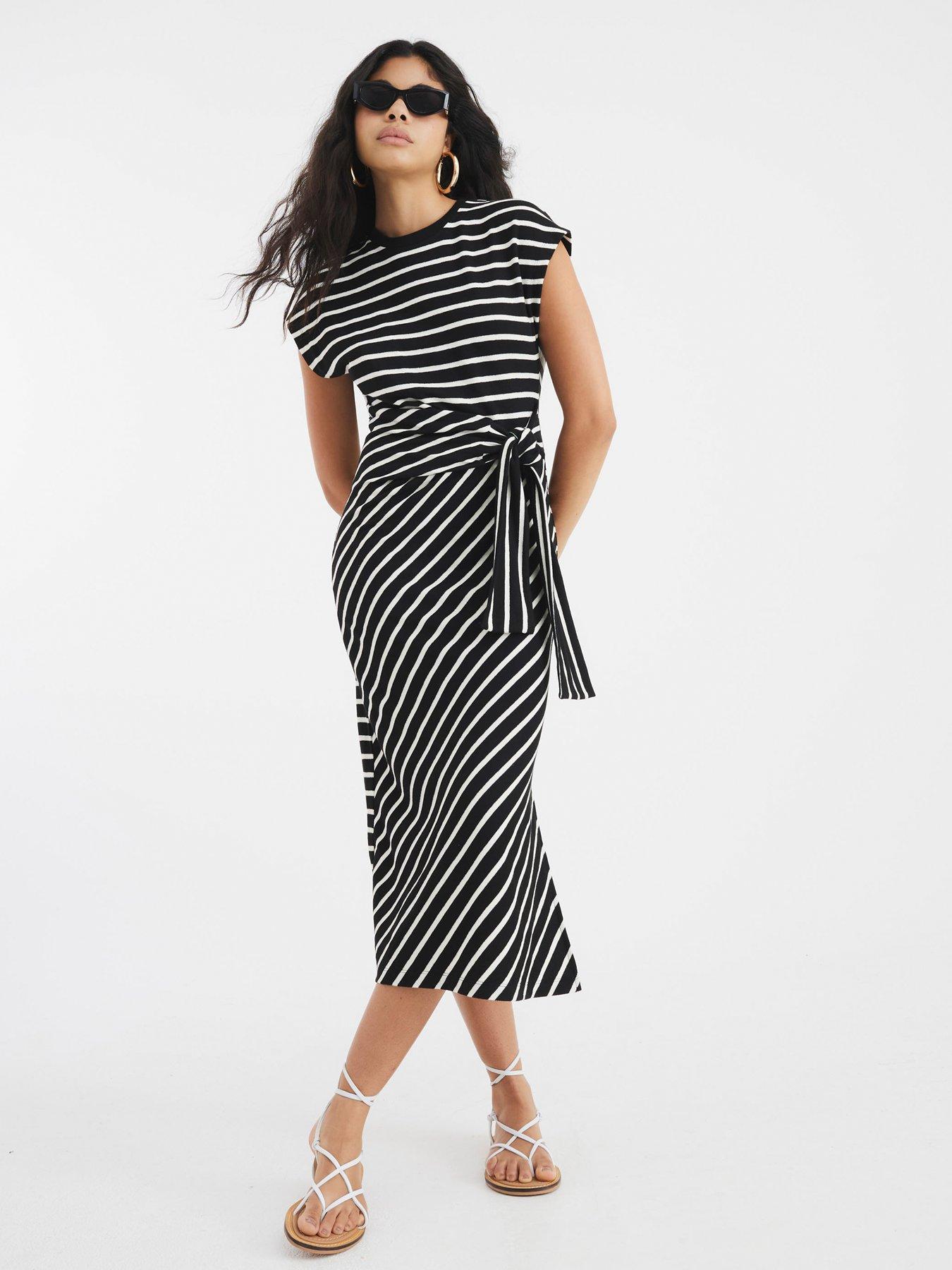 Image 1 of 4 of River Island Short Sleeve Stripe Knot Side Dress - Black