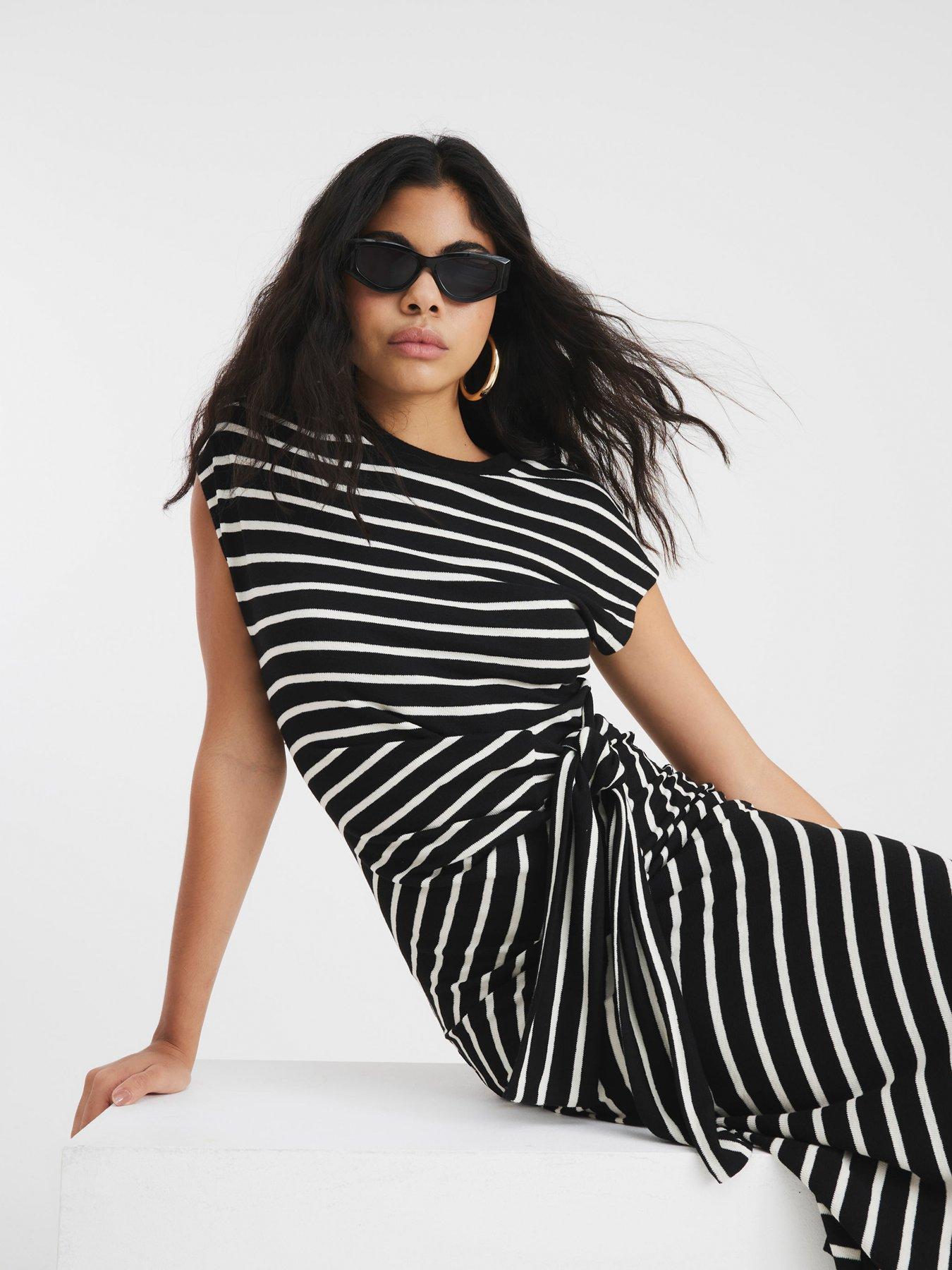 Image 4 of 4 of River Island Short Sleeve Stripe Knot Side Dress - Black