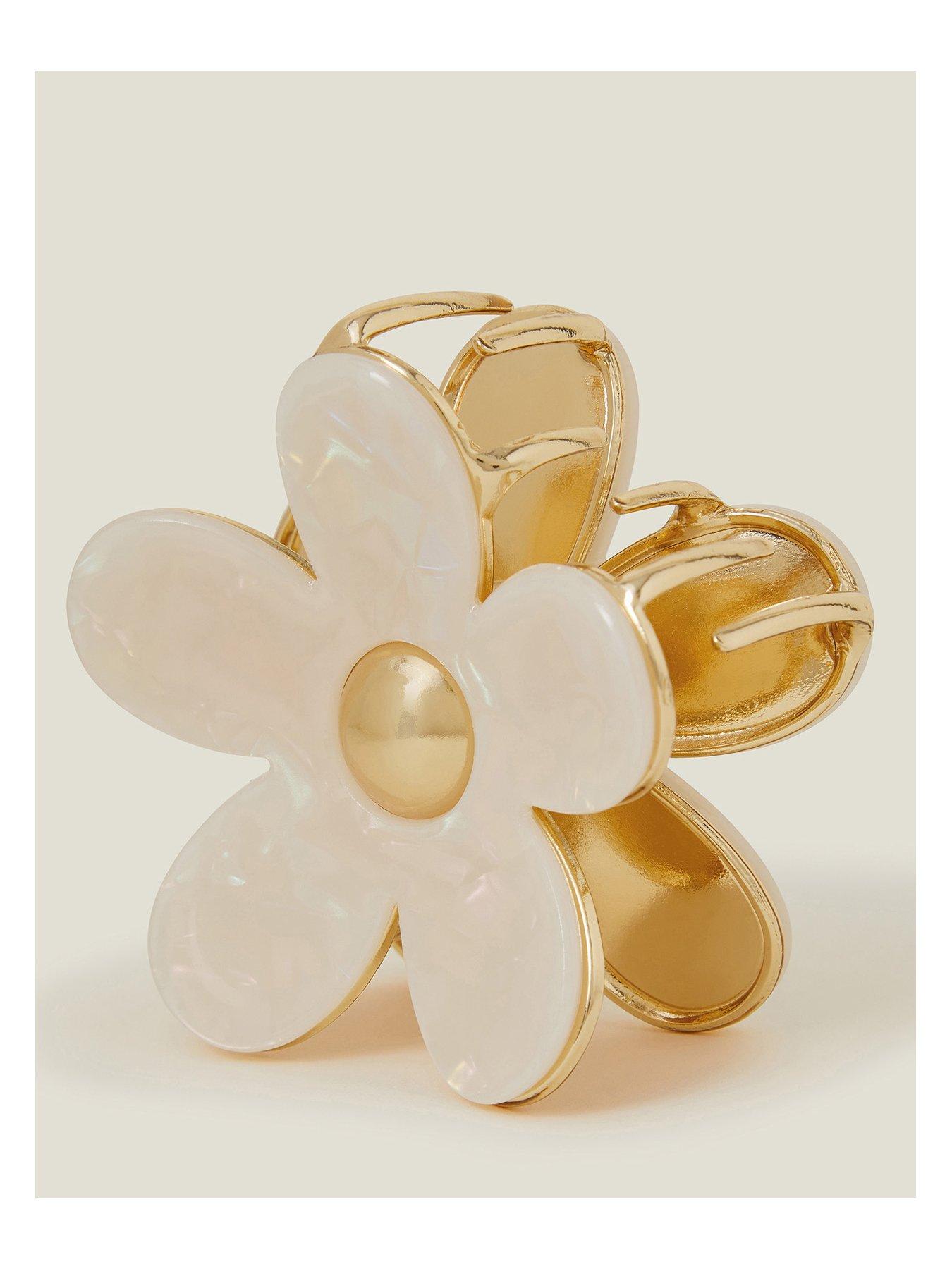 Image 3 of 3 of Accessorize Resin Flower Claw Clip - Pearl - Cream