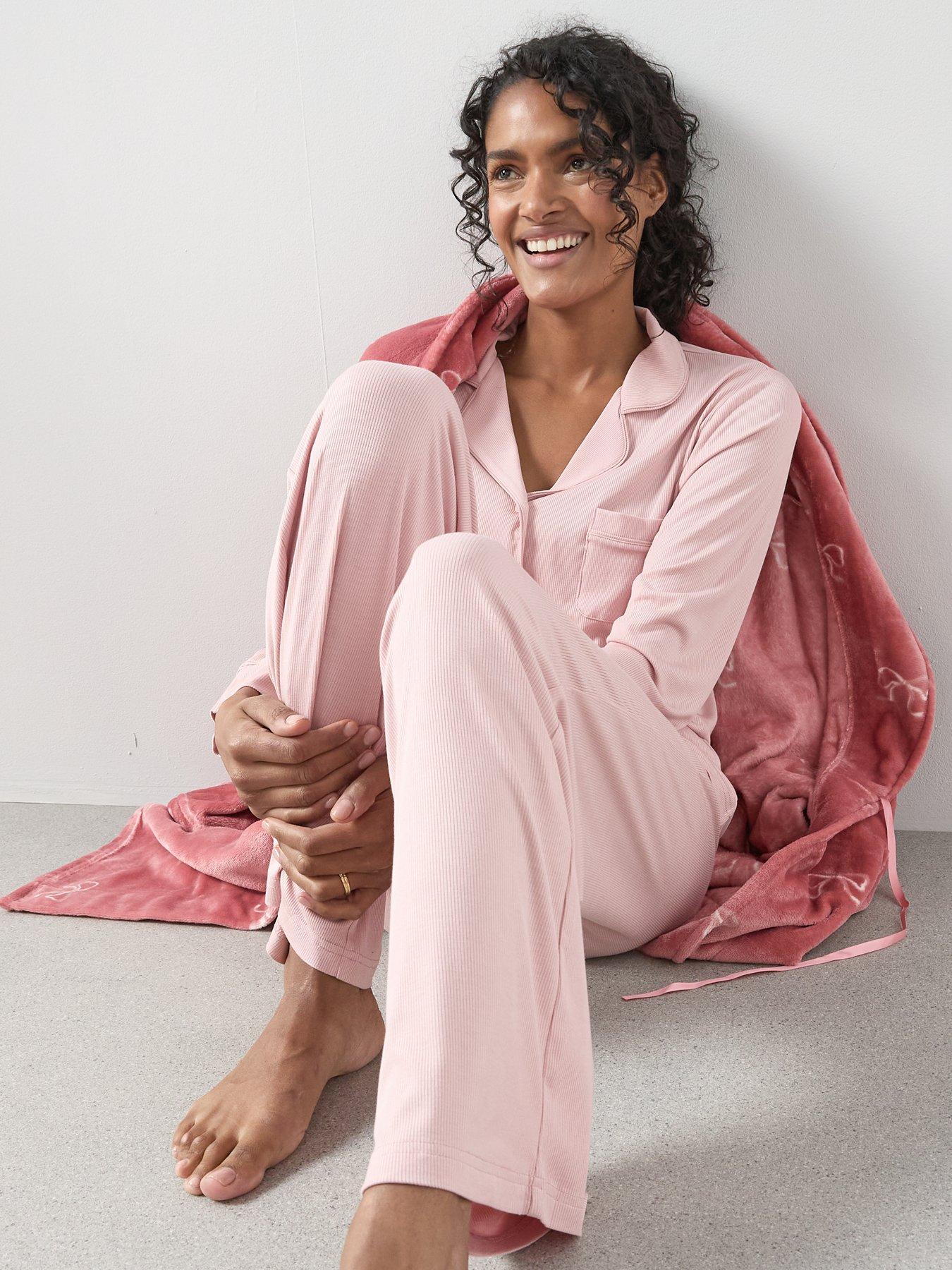 Image 5 of 6 of The Very Collection Bow Print Shawl Collar Dressing Gown - Pink