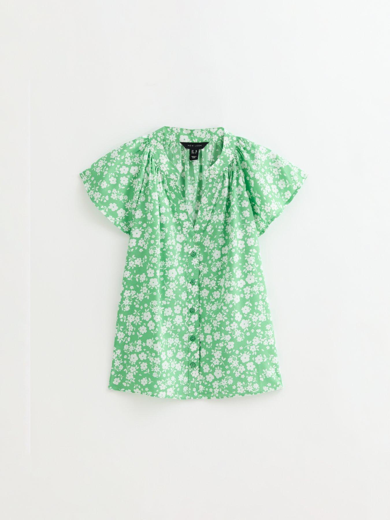 Image 5 of 5 of New Look Green Floral Print Flutter Sleeve Top