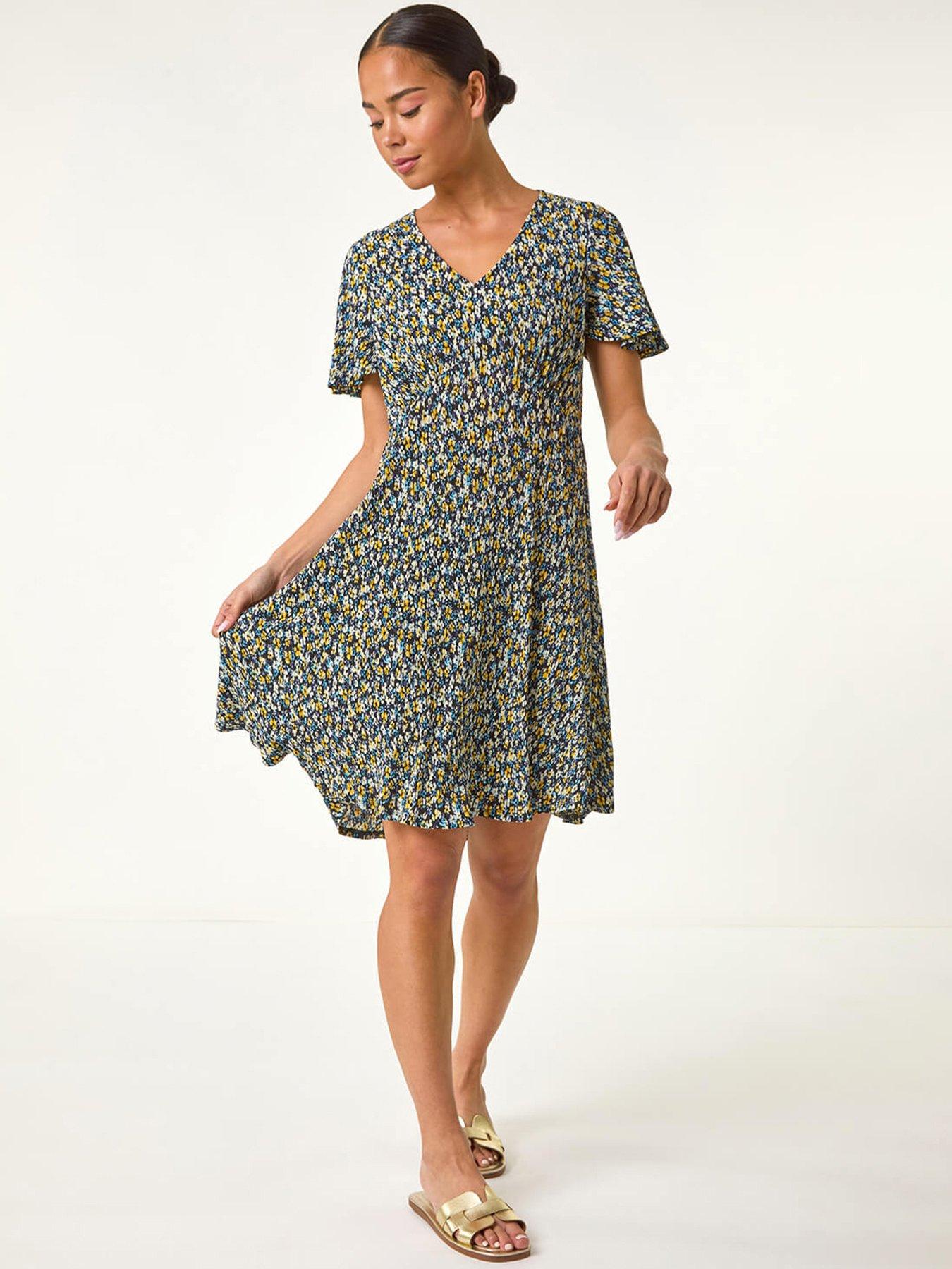 undefined Petite Floral Crinkle Dress - Black