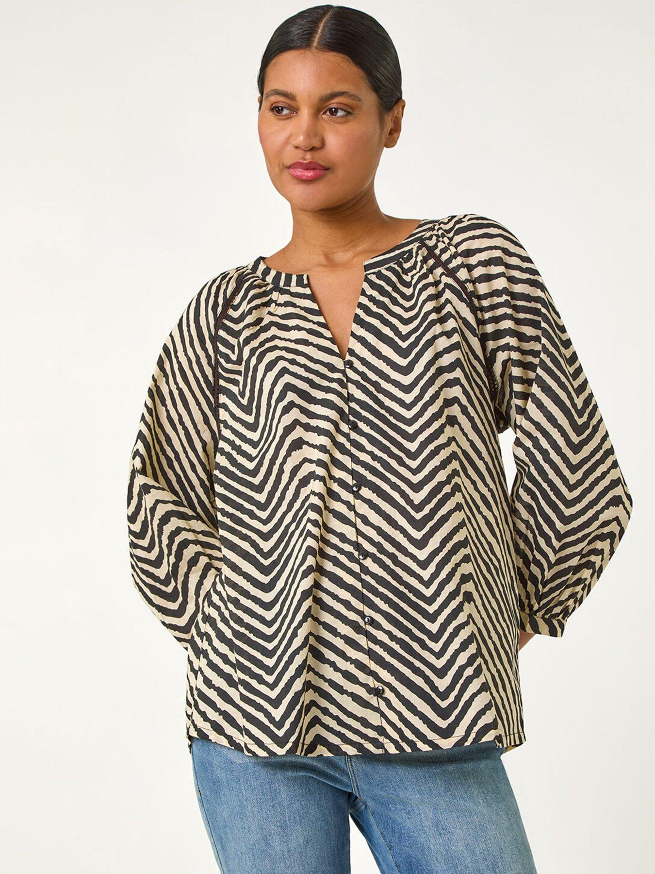 Image 4 of 5 of Roman Linear Print V-Neck Blouse - Black