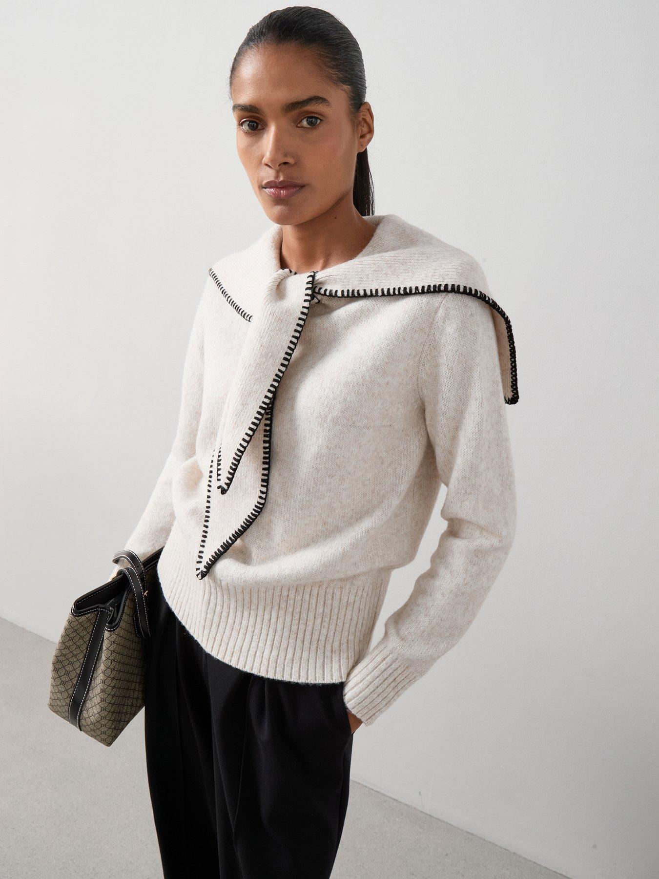 The Very Collection Timeless Yarn Blanket Stitch Scarf Detail