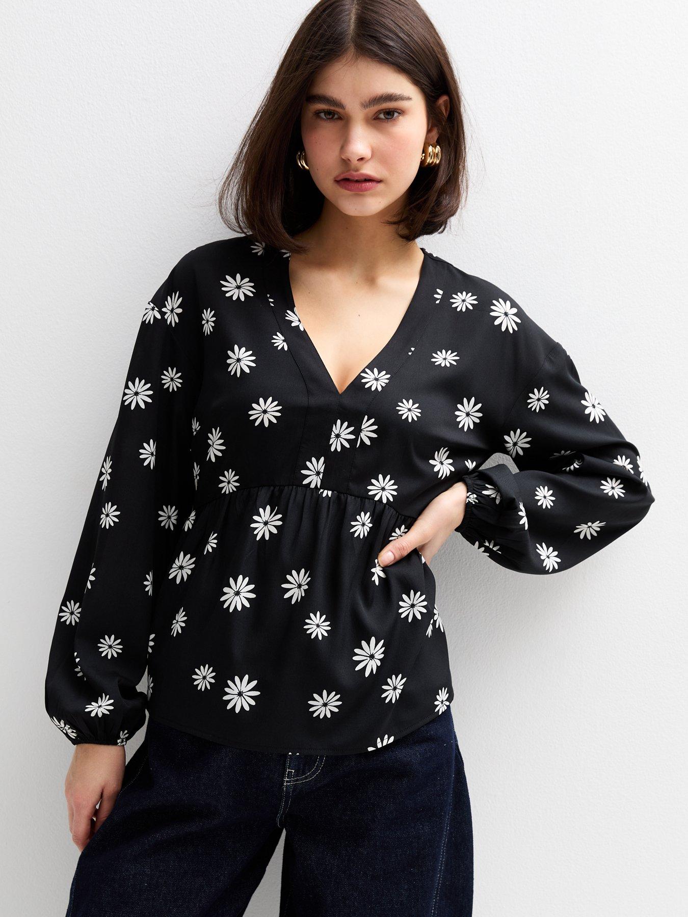 undefined Daisy Print V-Neck Long Sleeve Blouse - Black