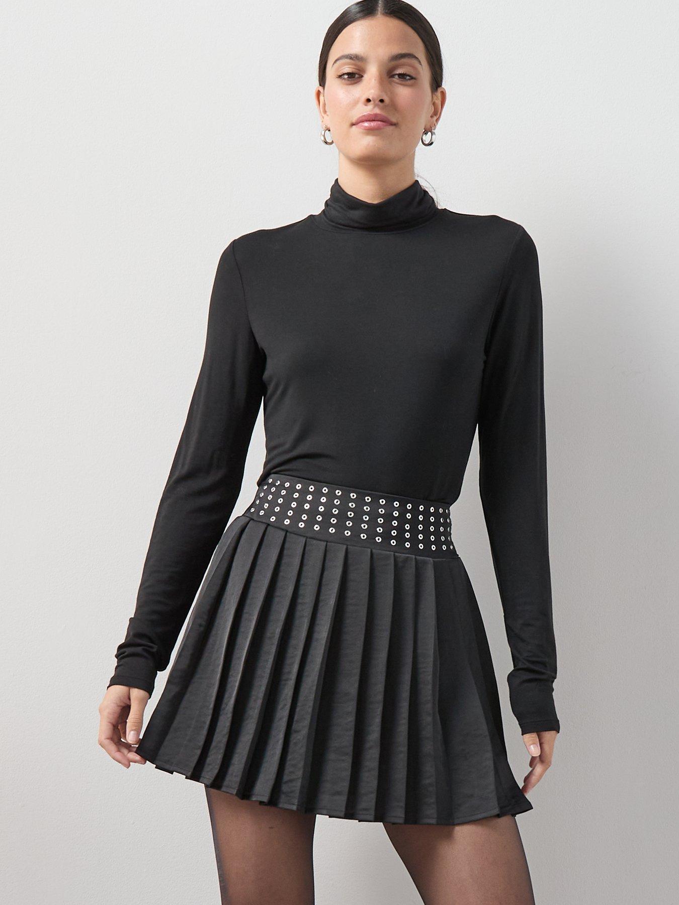 Image 6 of 7 of The Very Collection Statement Eyelet Pleated Mini Skirt - Black