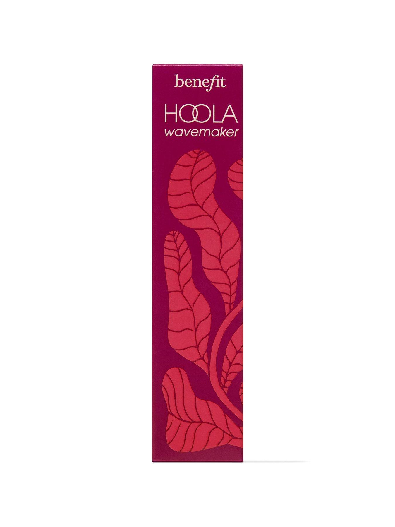 Image 5 of 5 of Benefit Hoola WaveMaker Cream Bronzer Brush