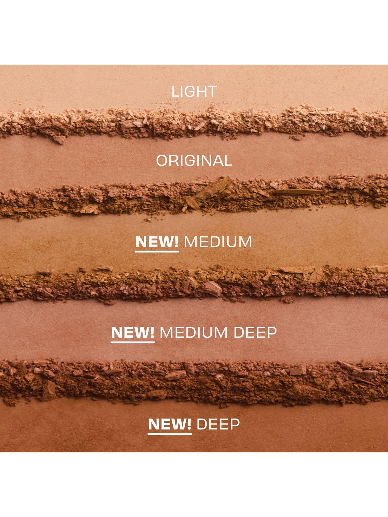 Image 5 of 7 of Benefit Hoola Matte Powder Bronzer