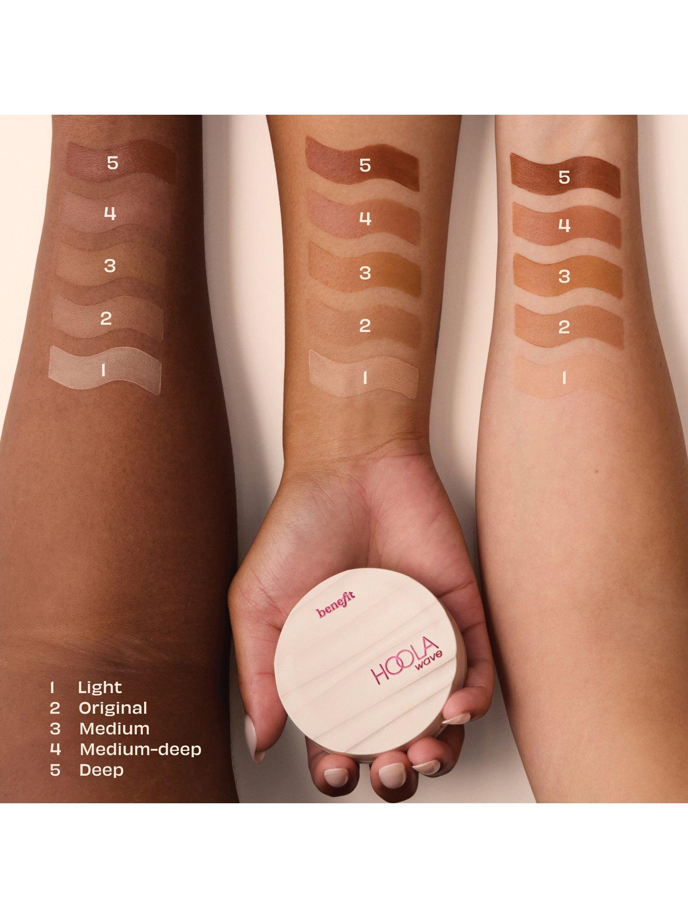 Image 4 of 7 of Benefit Hoola Wave Cream Bronzer