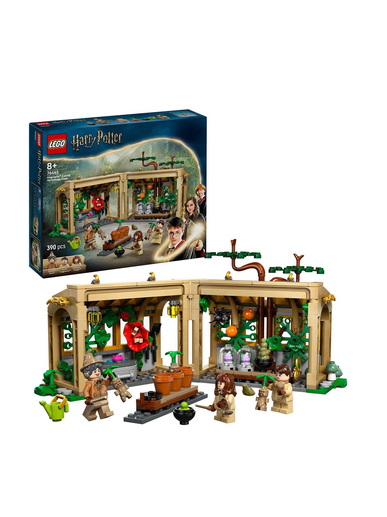 Lego Harry Potter Hogwarts Castle: Herbology Class 76445