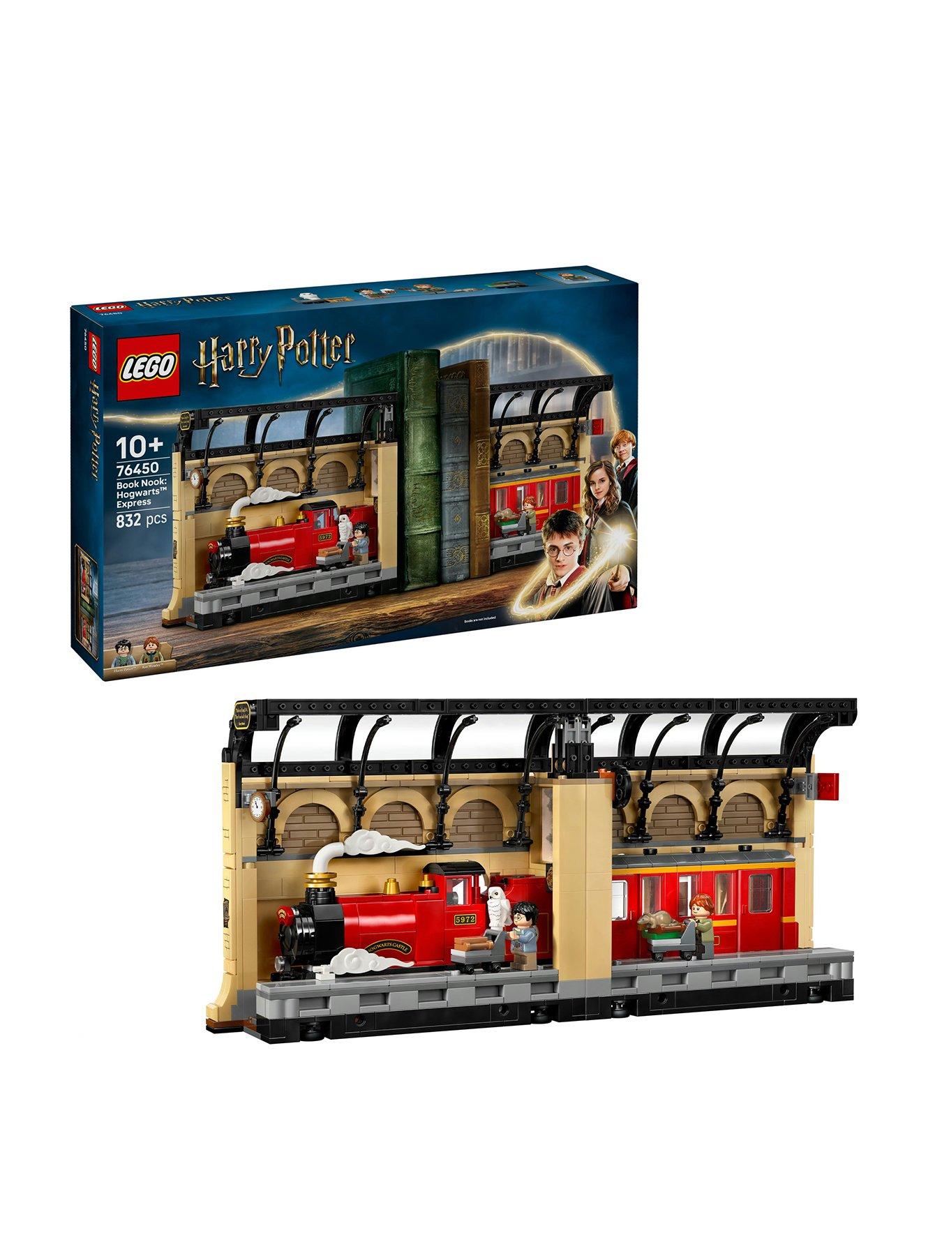 undefined Book Nook: Hogwarts Express Toy Set 76450