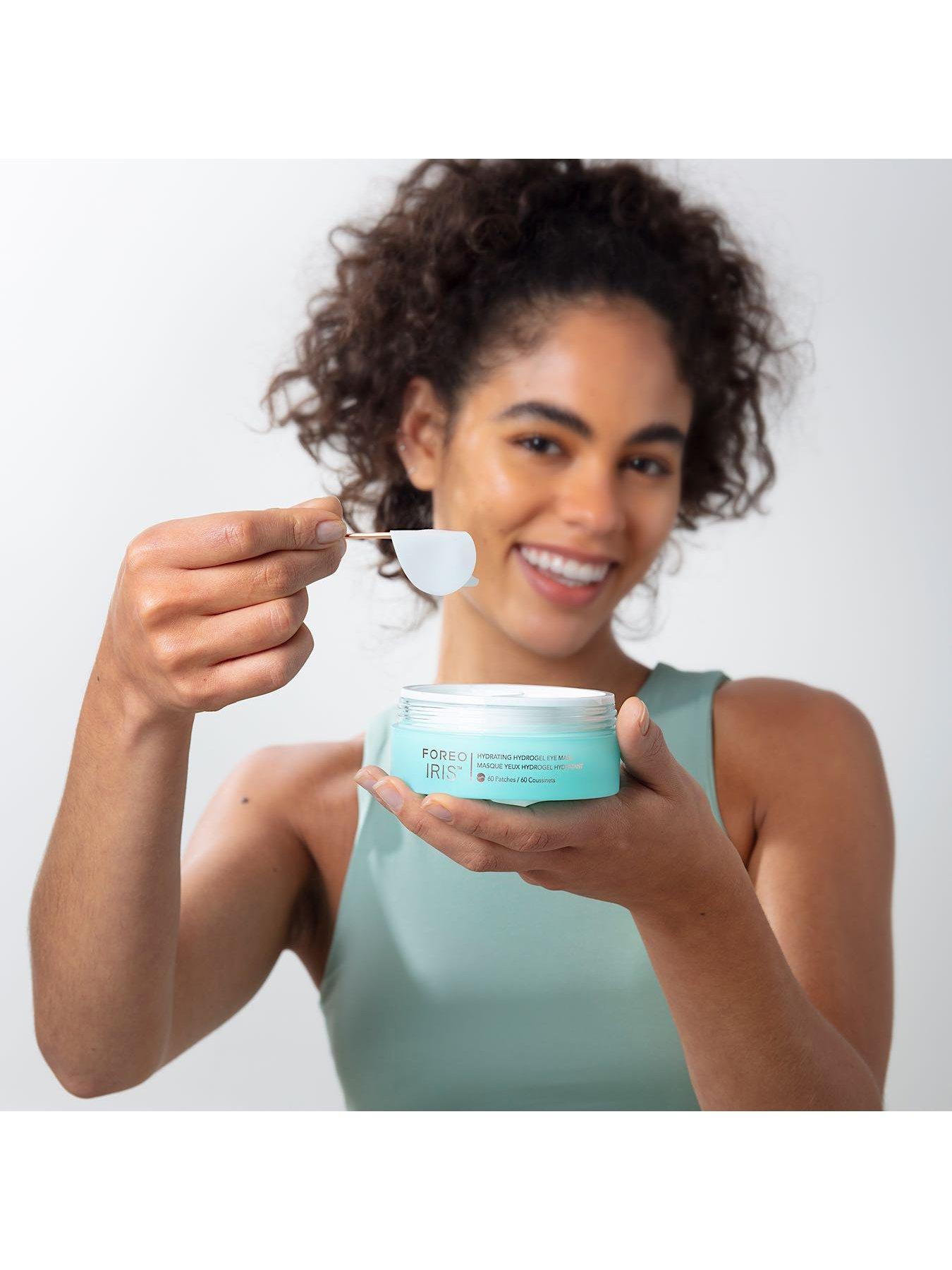 Image 4 of 7 of FOREO IRIS Hydrating Hydrogel Eye Mask