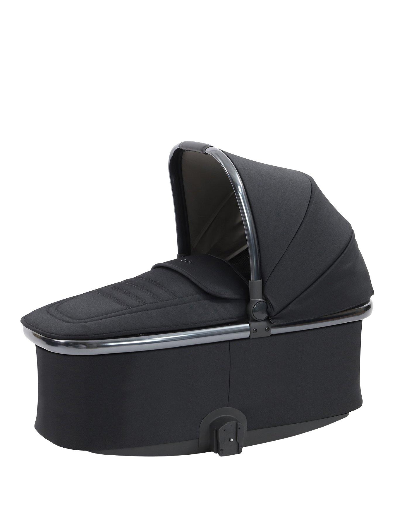 Image 3 of 6 of Oyster 4 Luxury Pushchair Bundle - Carbonite