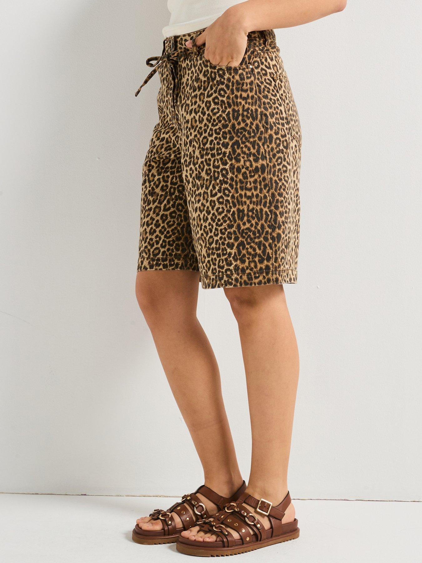 undefined Naomi Bermuda Shorts - Multi