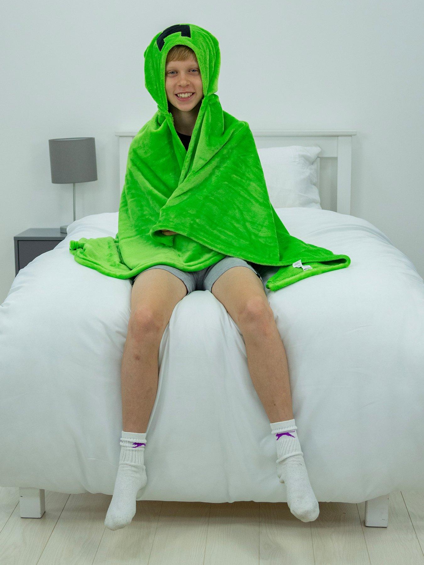 Image 3 of 6 of Minecraft Creeper 3D Hooded Fleece Blanket