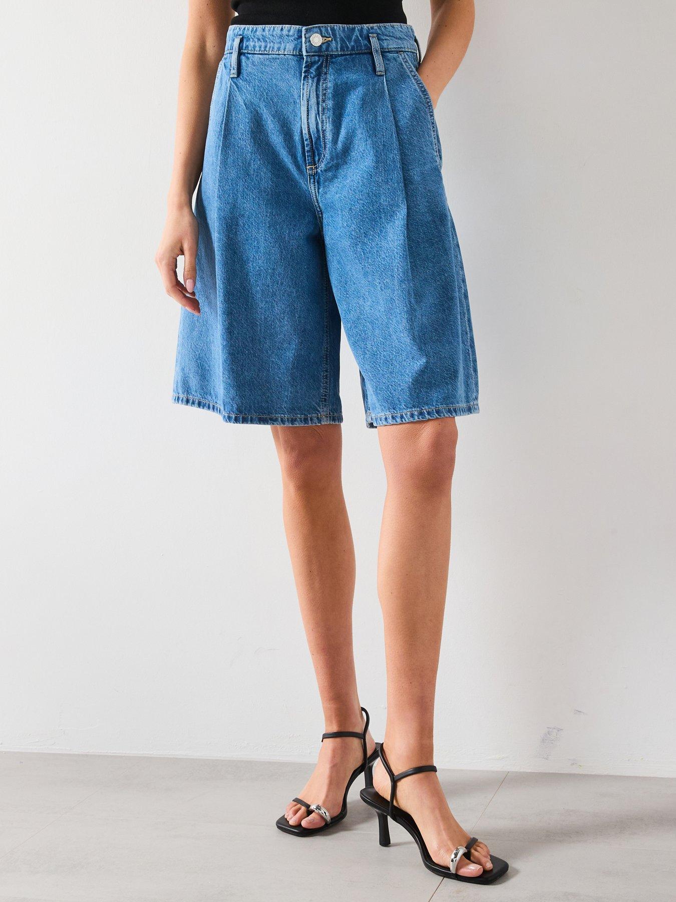 undefined Bermuda Wide Leg Darts Shorts - Blue