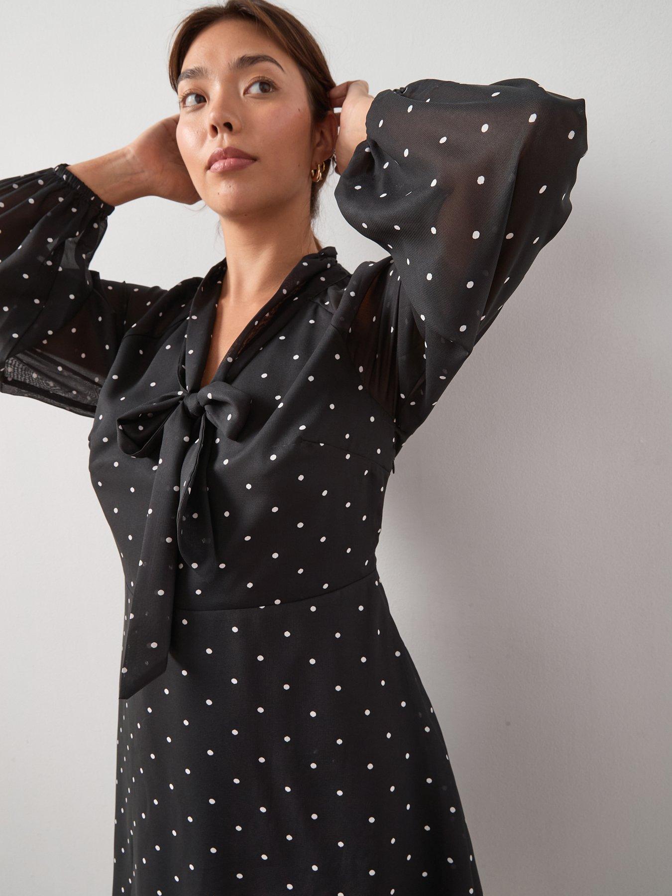 Image 4 of 6 of The Very Collection Curve Tie Neck Mini Dress - Print