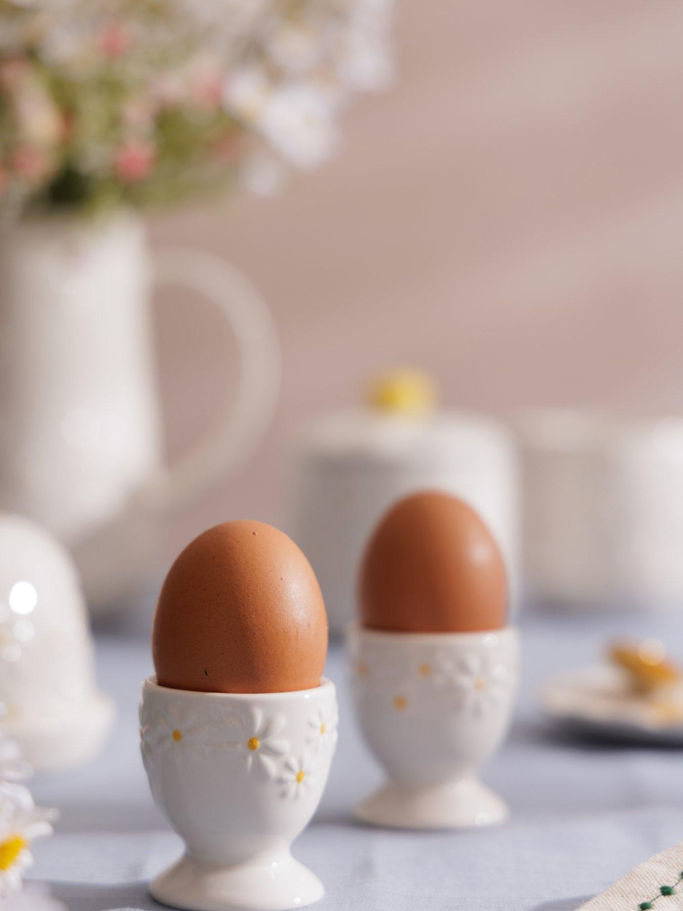 Price & Kensington Daisy Set of 2 Egg Cups