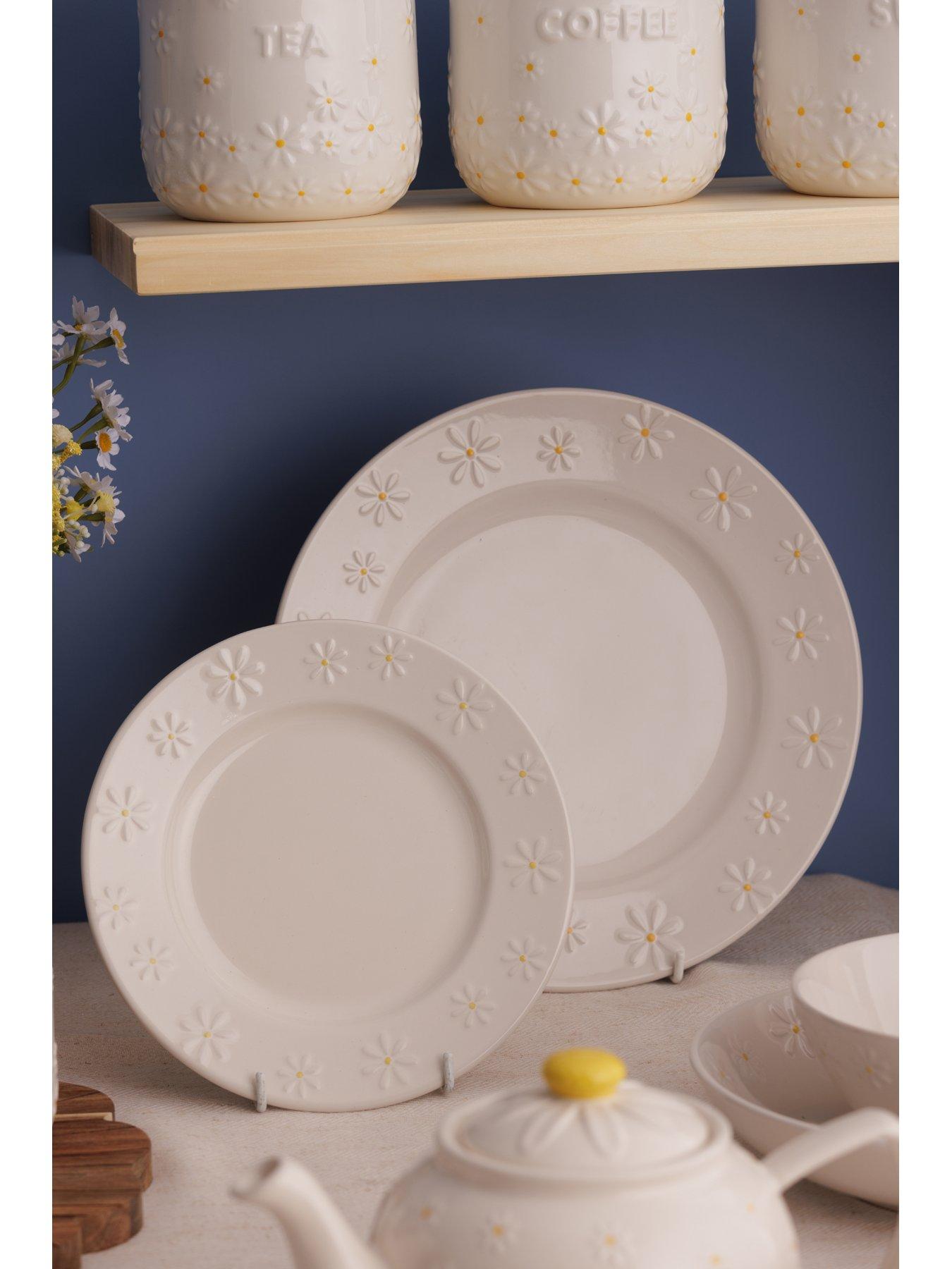 Image 4 of 5 of Price & Kensington Daisy Set of 4 Dinner Plates