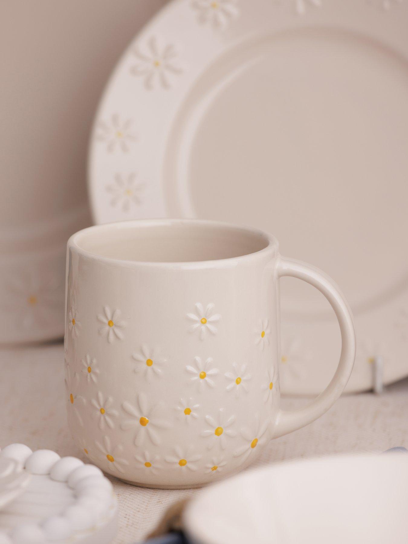 undefined Daisy Set of 4 Mugs