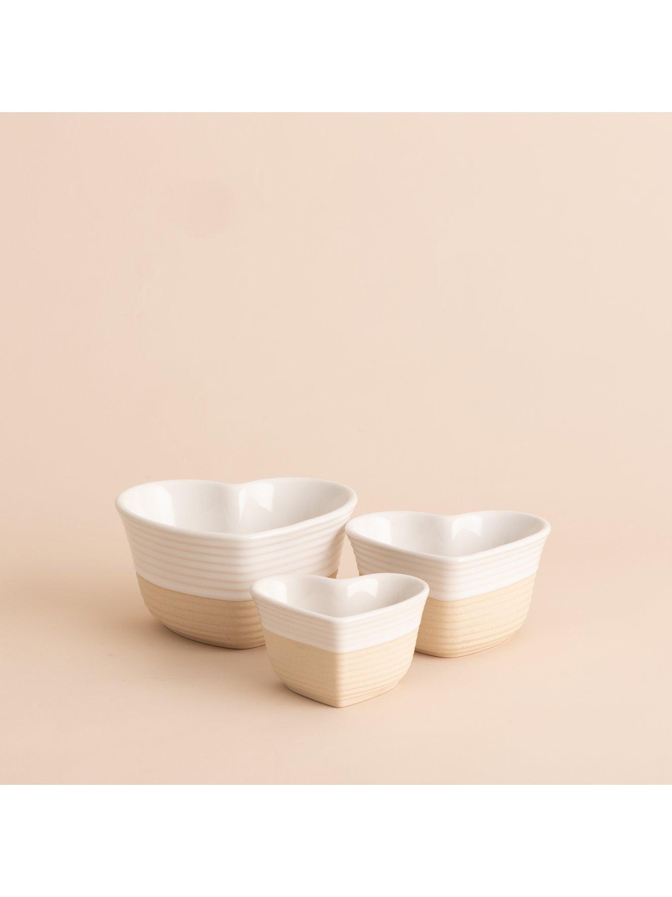 Image 4 of 4 of Mason Cash Rustic Charm Set of 3 Measuring Cups and Chopping Board
