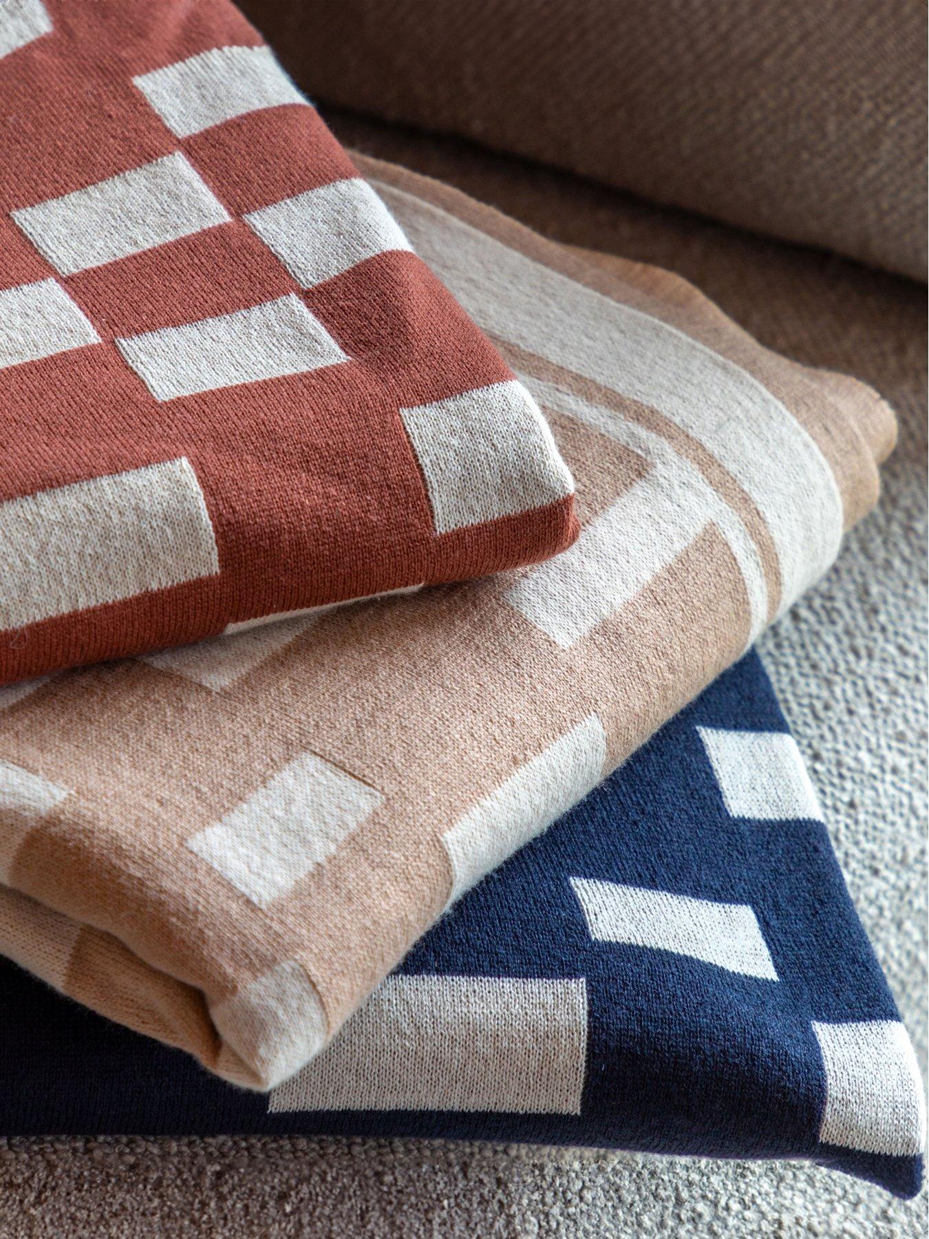 undefined Lohko Knitted Throw