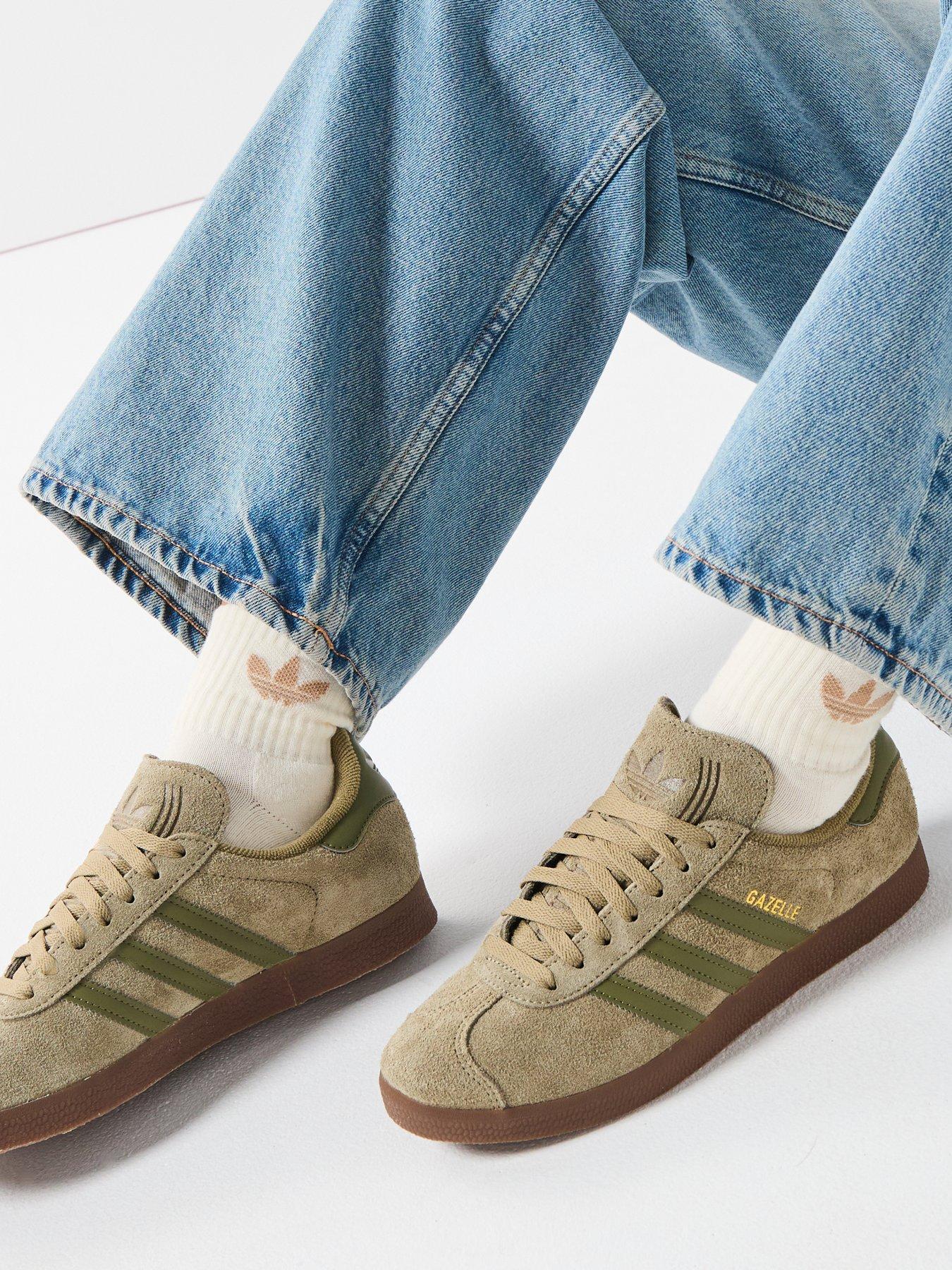 undefined Unisex Gazelle Trainers - Khaki