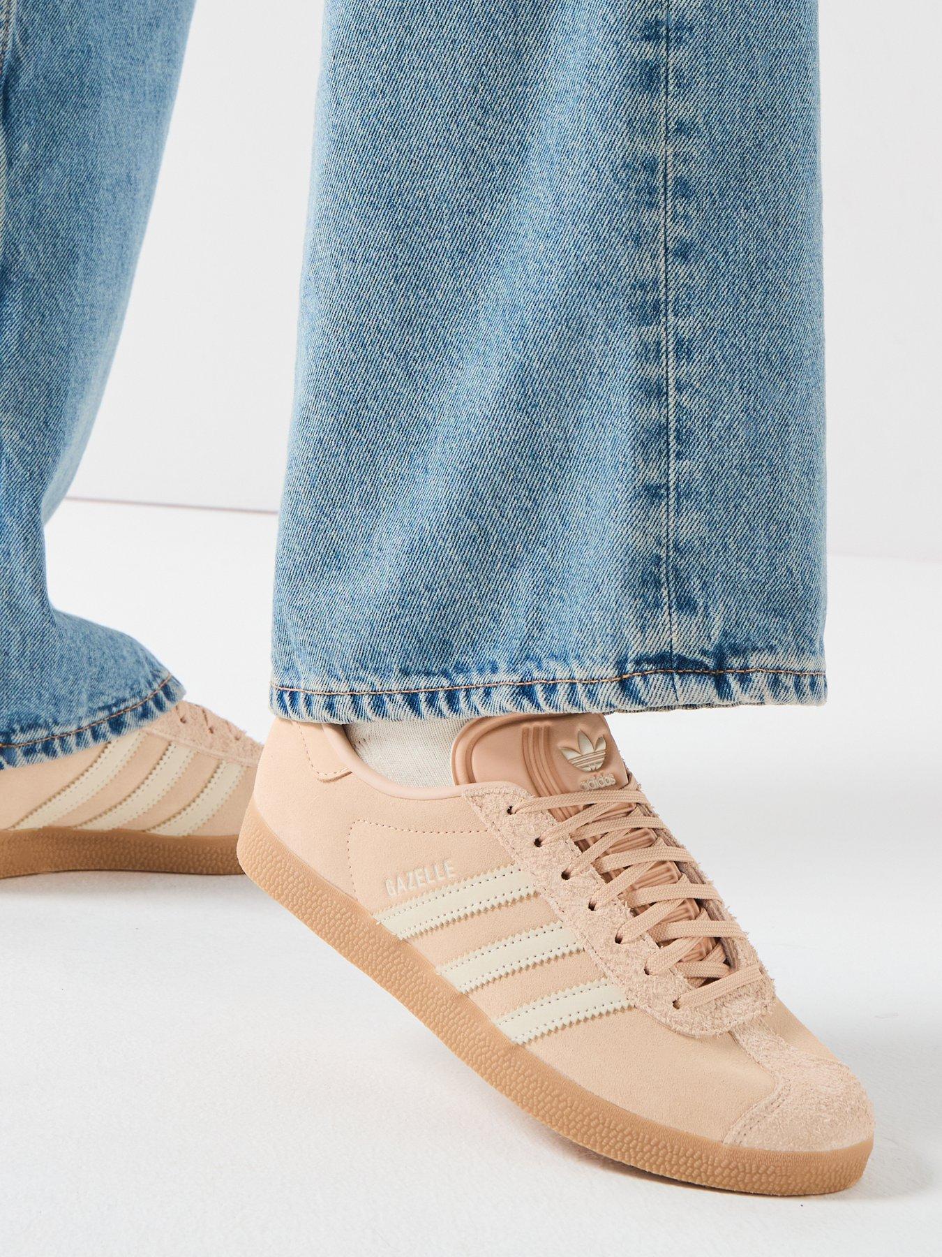 undefined Women's Gazelle Trainers - Pink