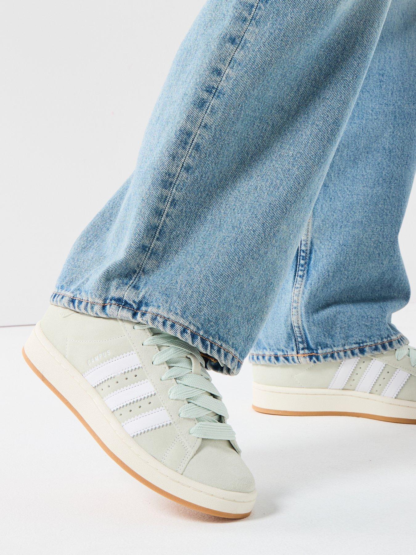 undefined Women's Campus 00S Trainers - Light Green