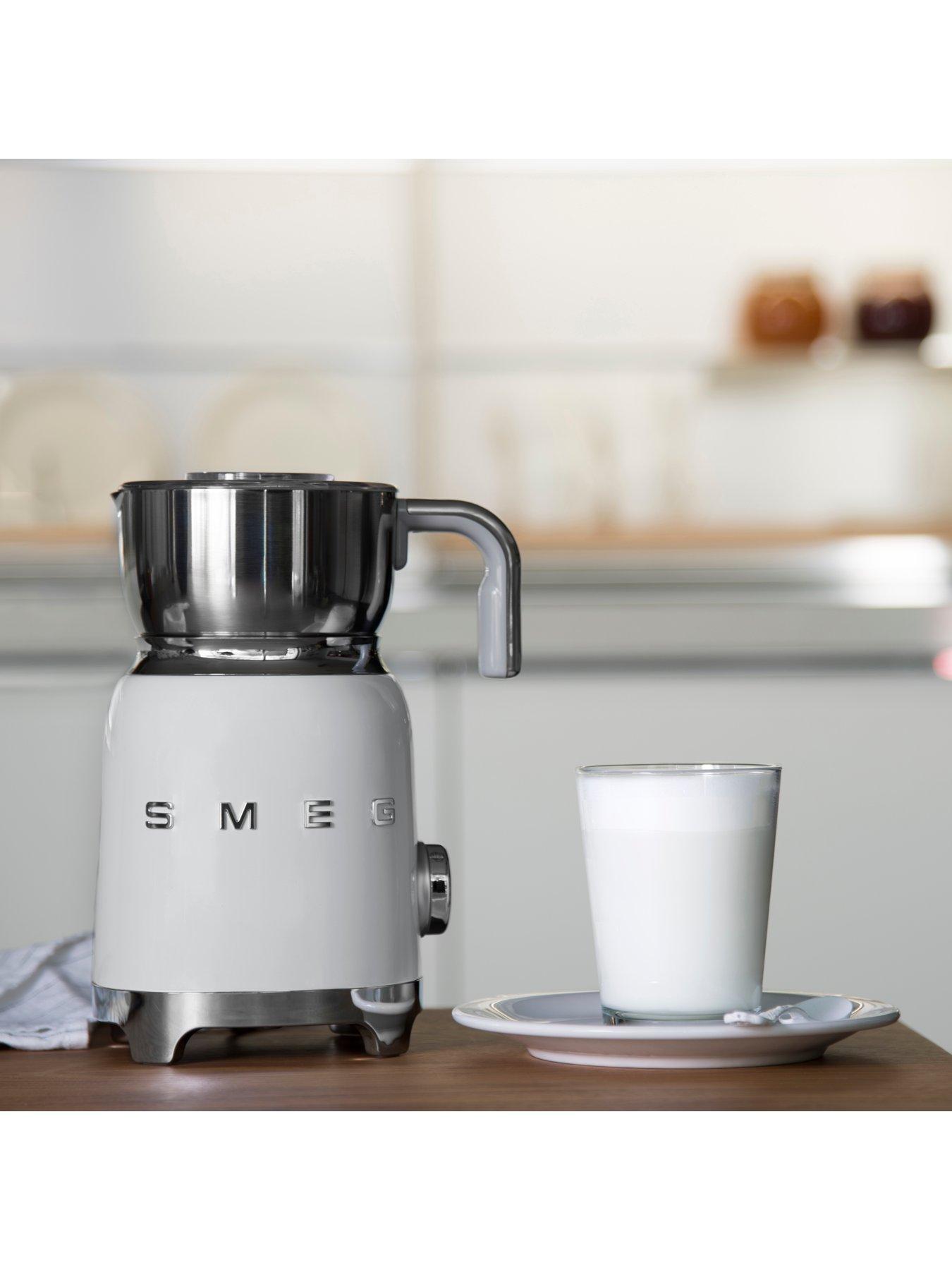 Image 5 of 6 of Smeg EEJB302 50s Style Coffee Grinder & Induction Milk Frother - White