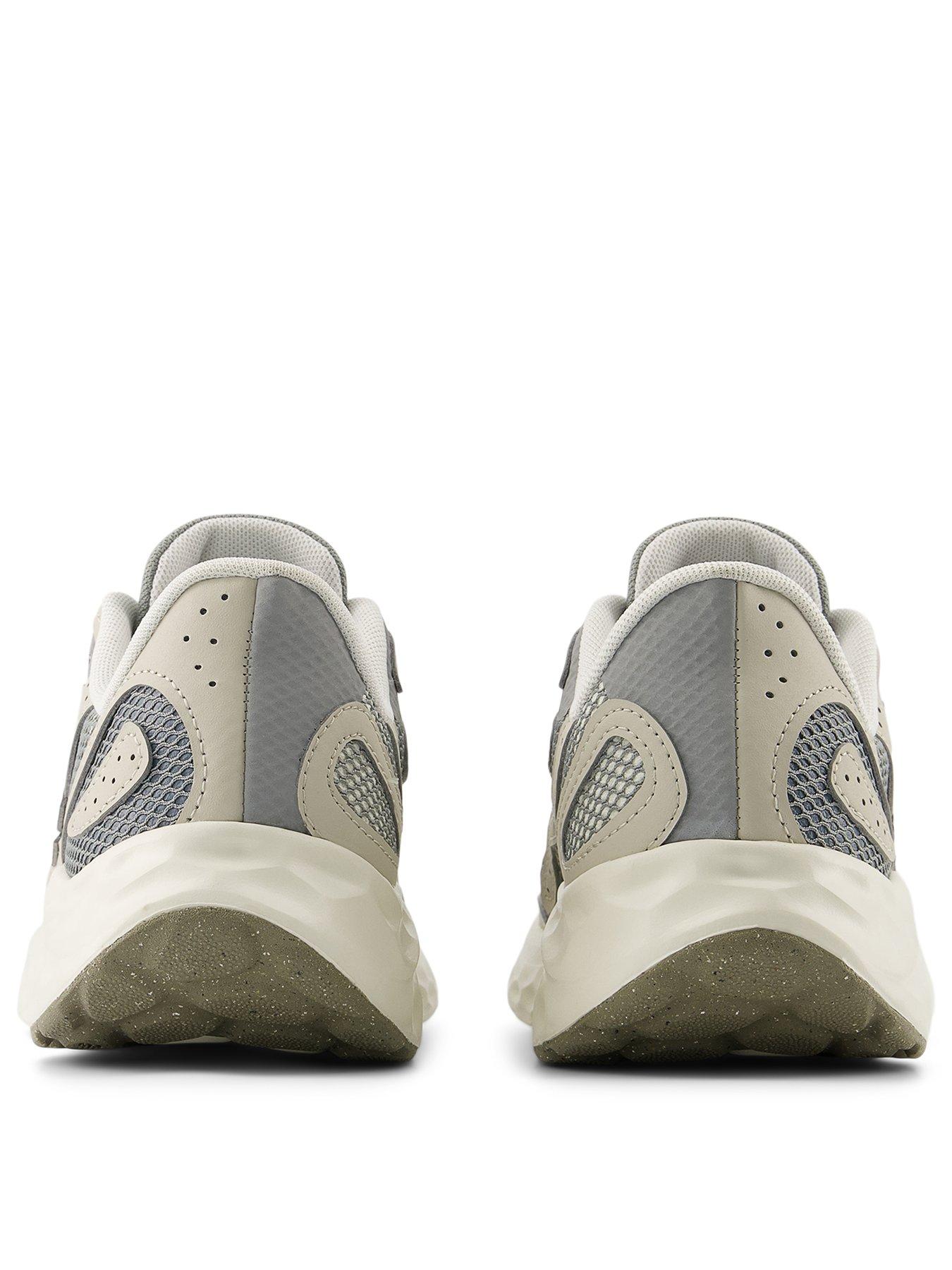 Image 3 of 5 of New Balance Womens Running Fresh Foam Arishi V4 Trainers - Grey