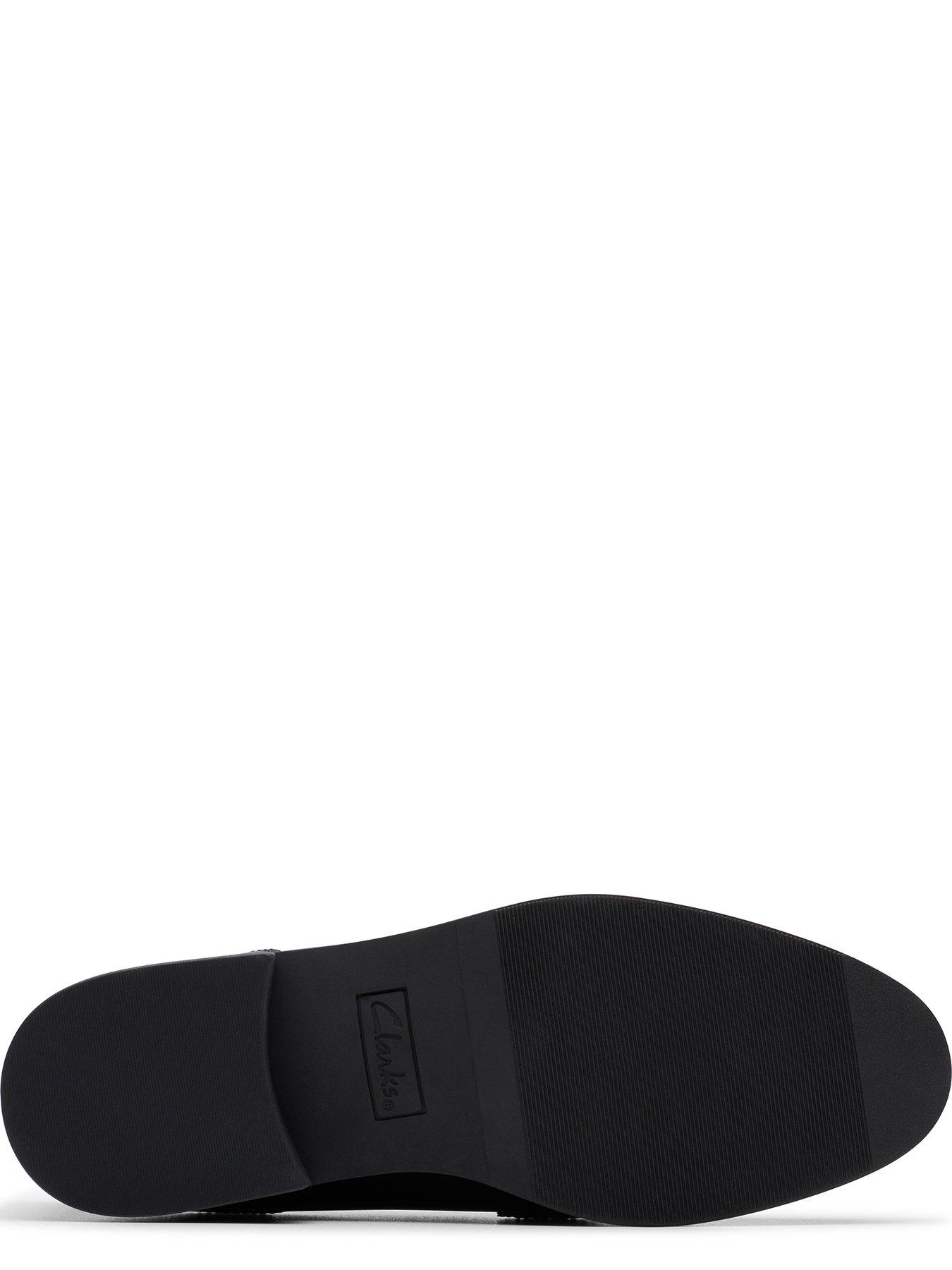 Image 5 of 6 of Clarks Tapa Edge Y. Youth