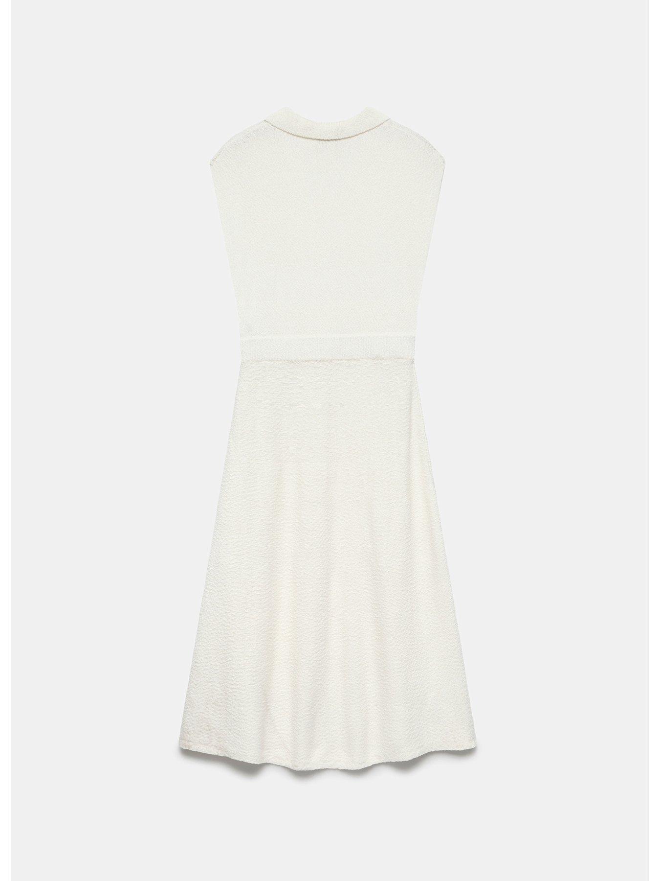 velour dress – Limelightpk Occasion:Airport Walkthrough Vortella's Dress Up Size:9 Drawer