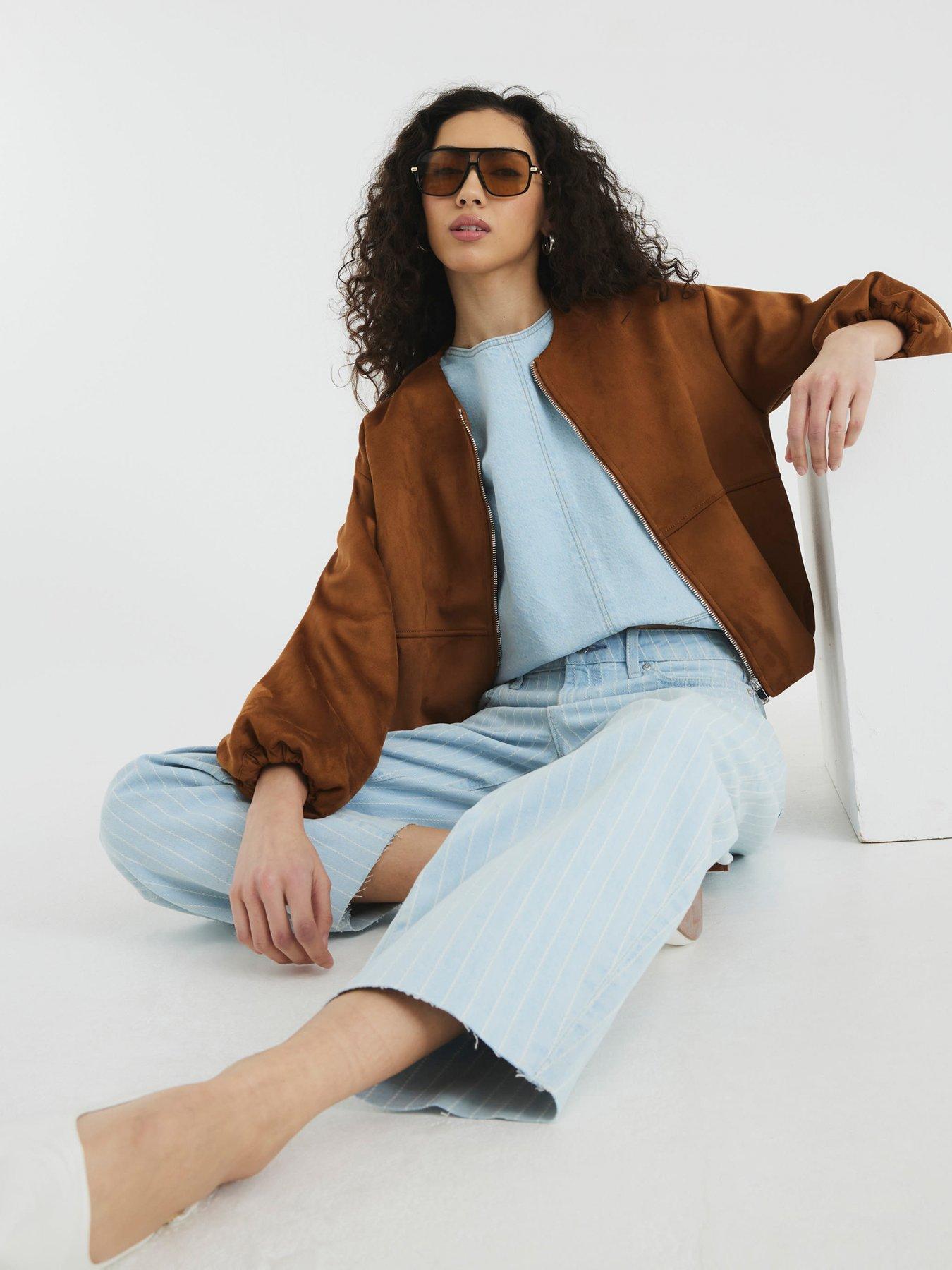 Image 3 of 4 of River Island Seamed Barrel Stripe Jeans - Blue