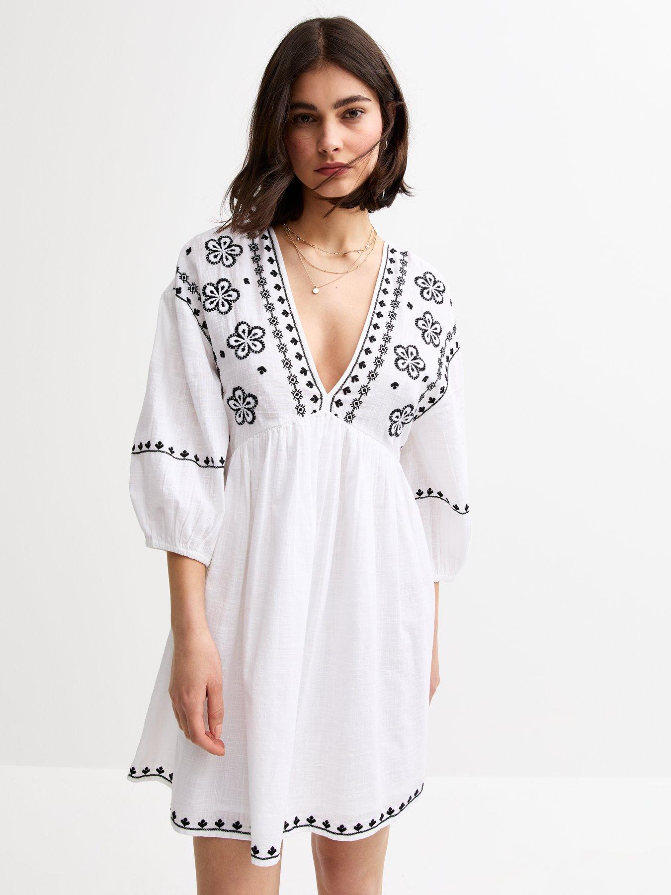 undefined Floral Embroidered Smock Mini Dress - White