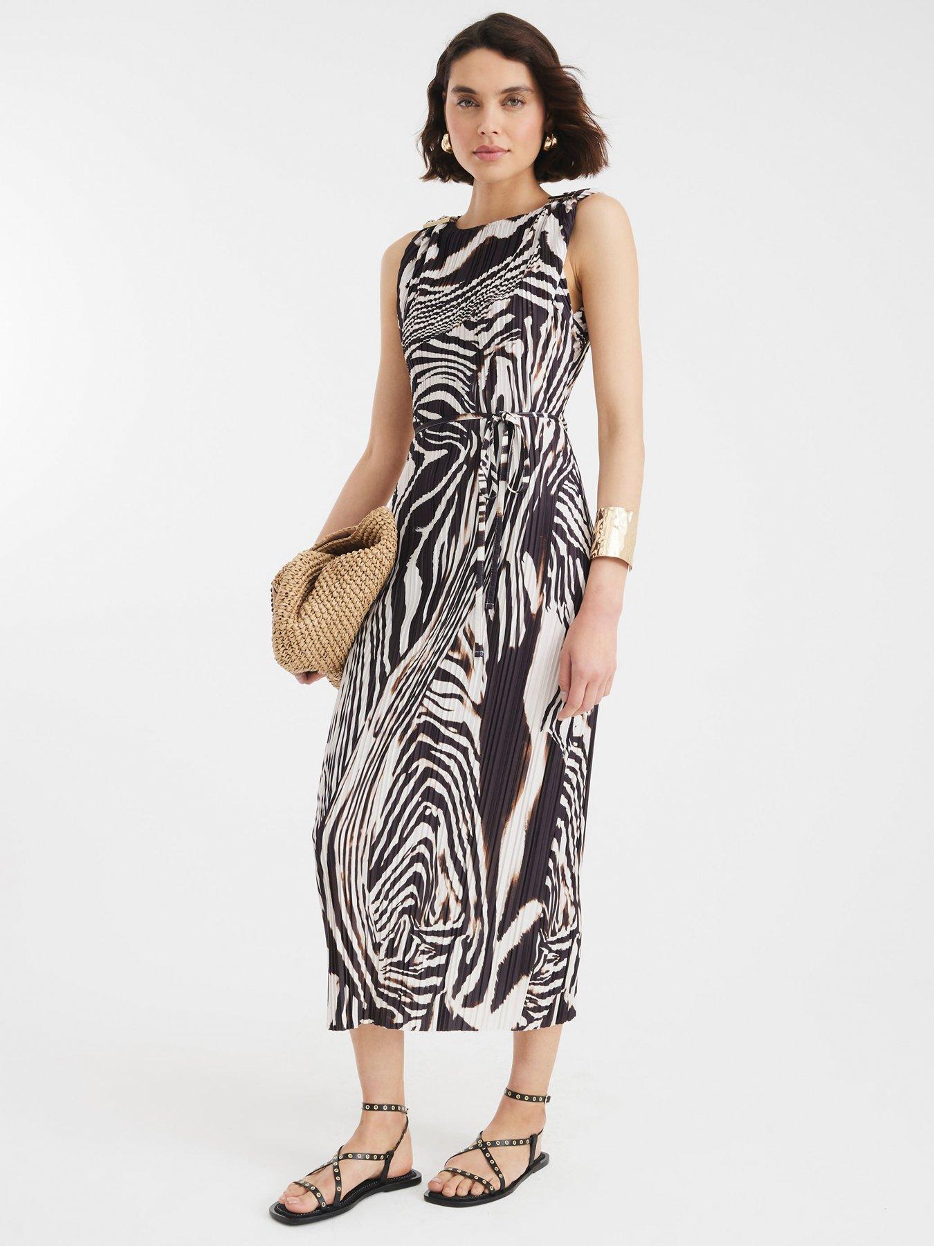 river island black and white dress Shoulder Trim Midi - Navy Blue Capped Sleeves addprice5 Long sleeves Pants:32