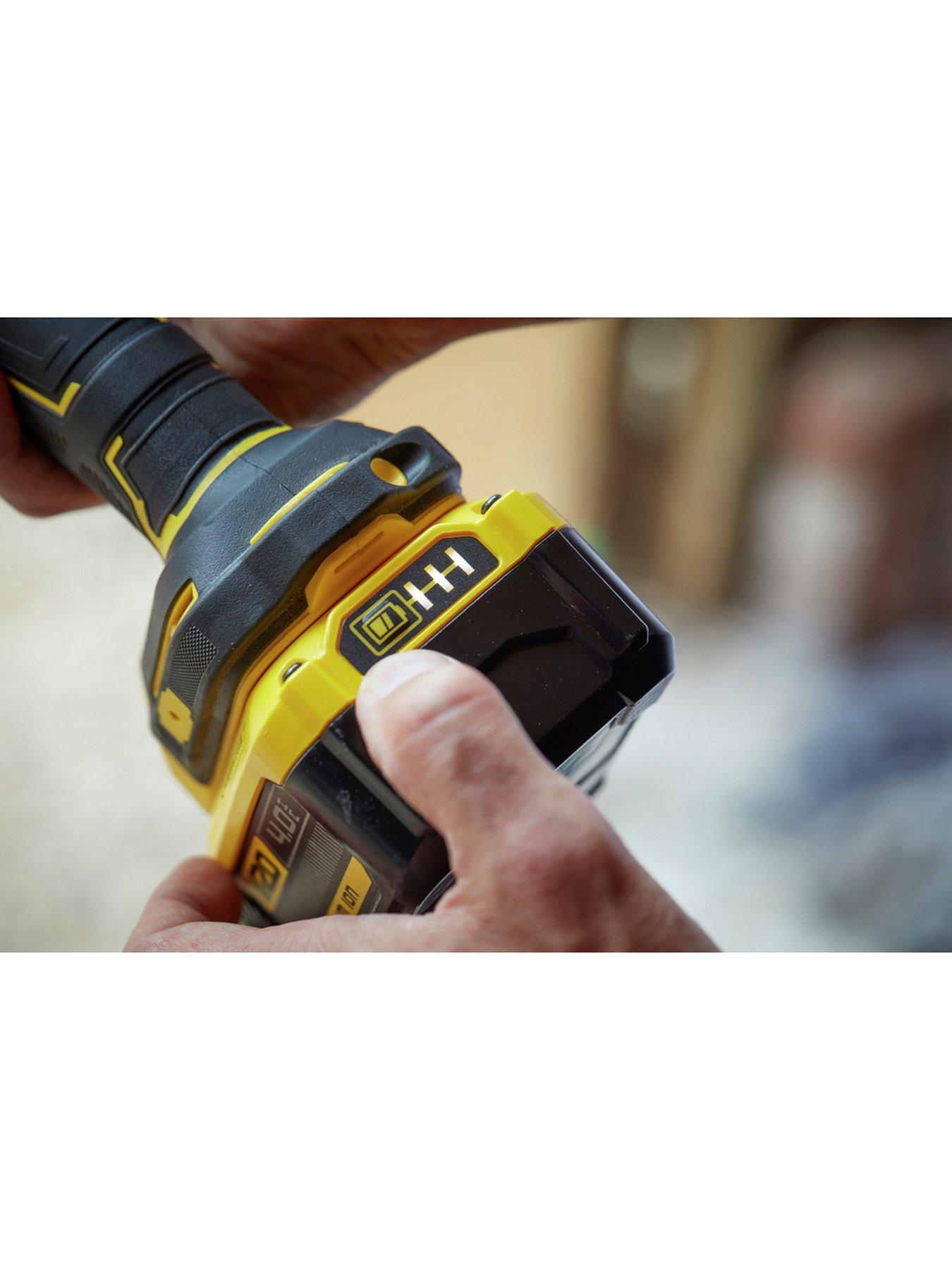 Image 3 of 4 of Stanley FatMax 18V STANLEY FATMAX V20 Cordless Angle Grinder (Tool Only) SFMCG400B-XJ